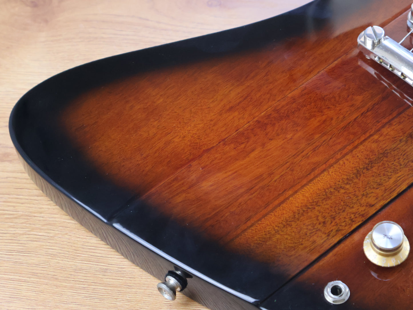 Epiphone "Inspired by Gibson" '63 Reissue Firebird (Vintage Sunburst)