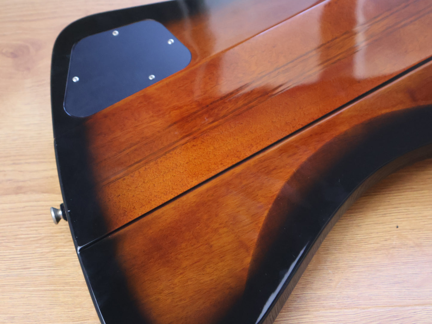 Epiphone "Inspired by Gibson" '63 Reissue Firebird (Vintage Sunburst)