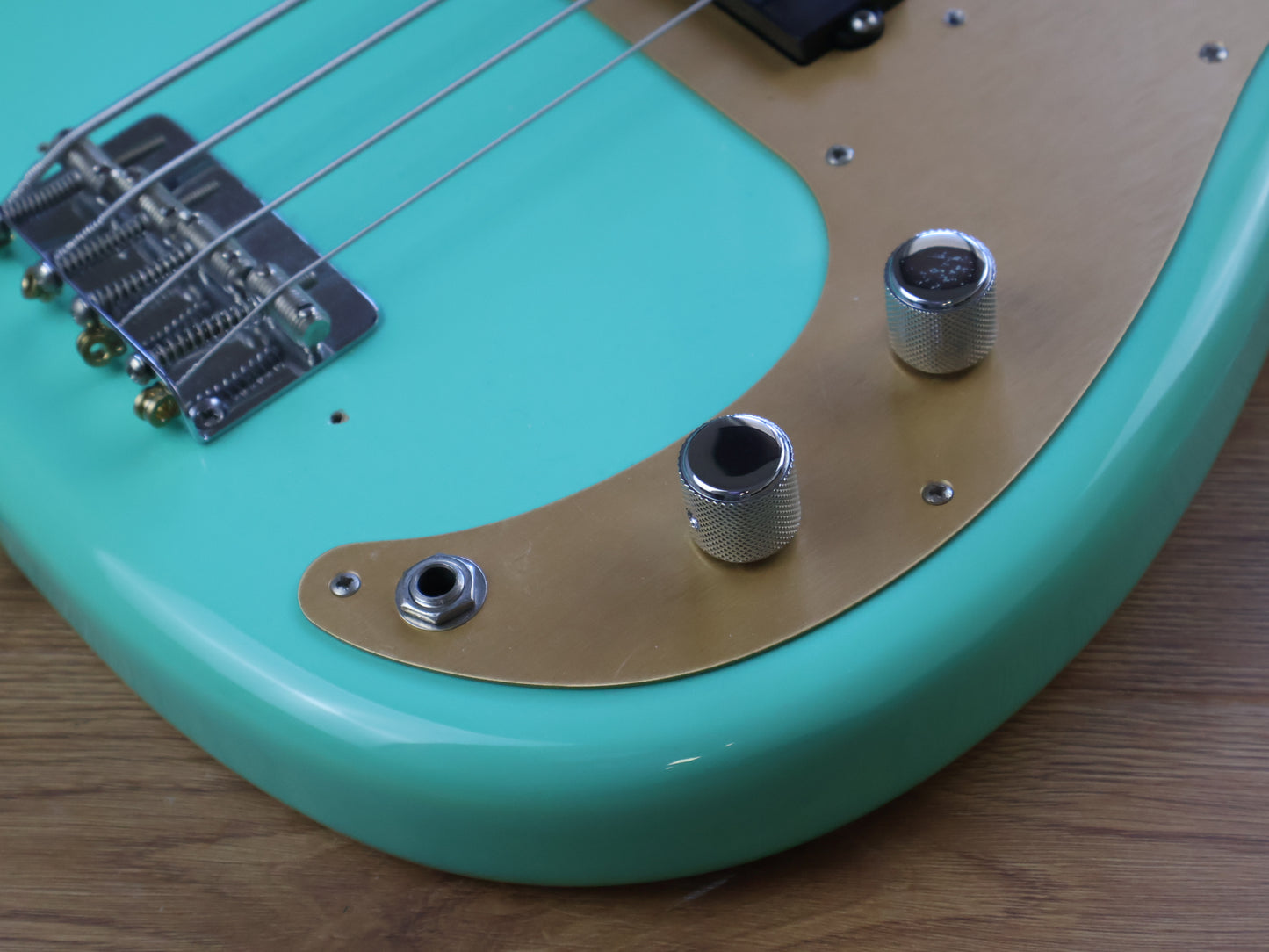 Fender Vintera '50s Precision Bass w/Maple Fingerboard (Sea Foam Green)