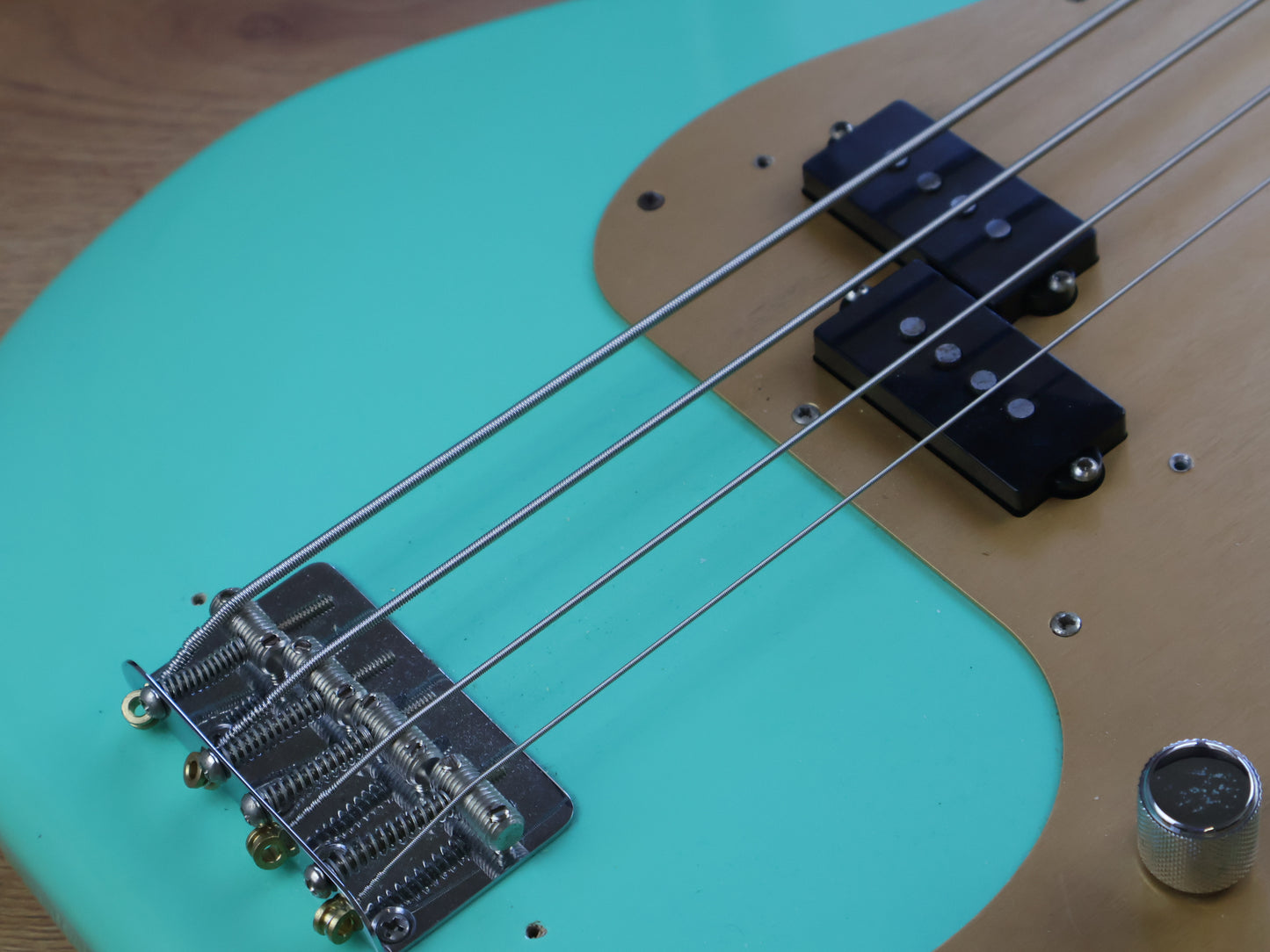 Fender Vintera '50s Precision Bass w/Maple Fingerboard (Sea Foam Green)