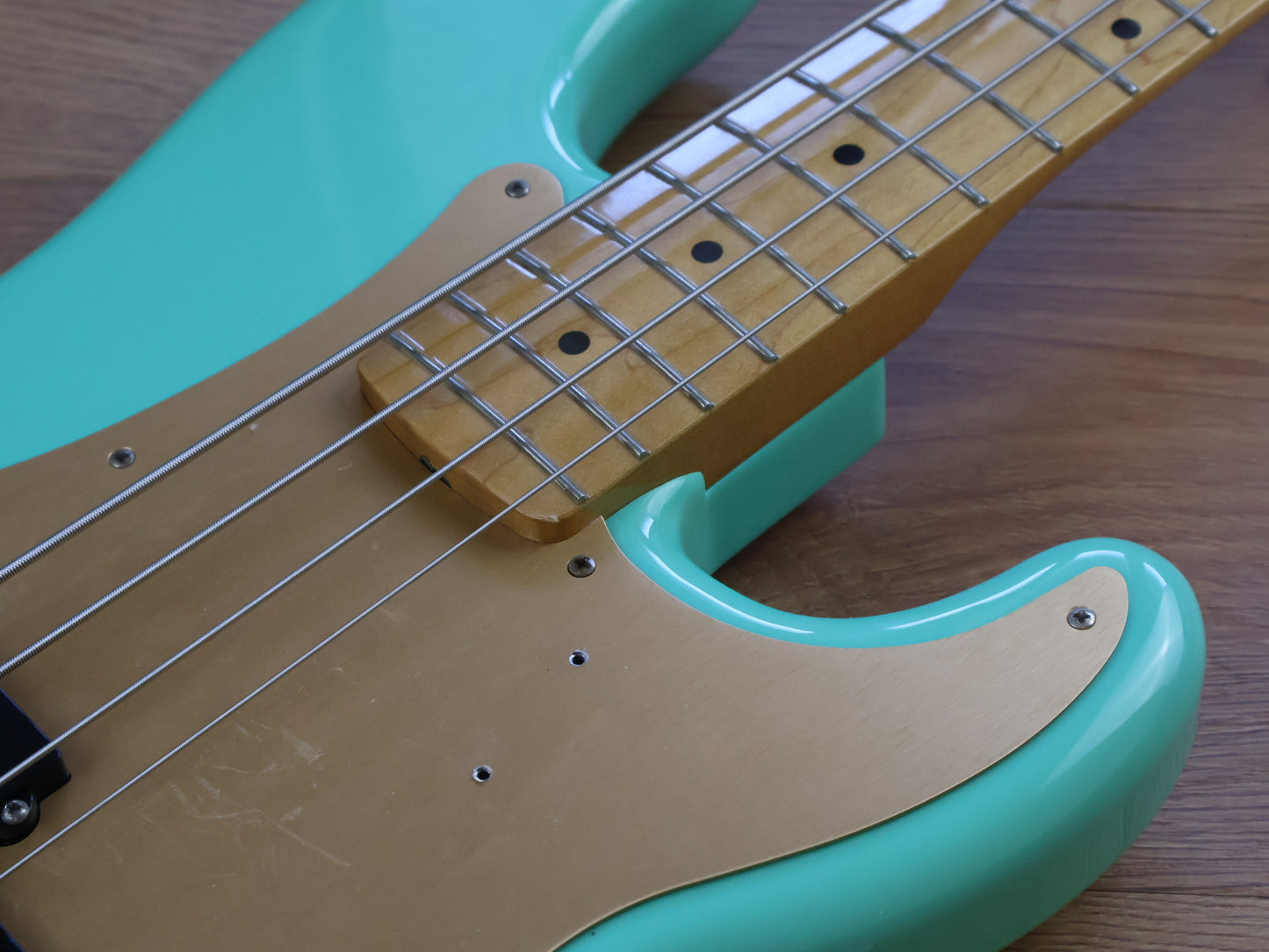 Fender Vintera '50s Precision Bass w/Maple Fingerboard (Sea Foam Green)