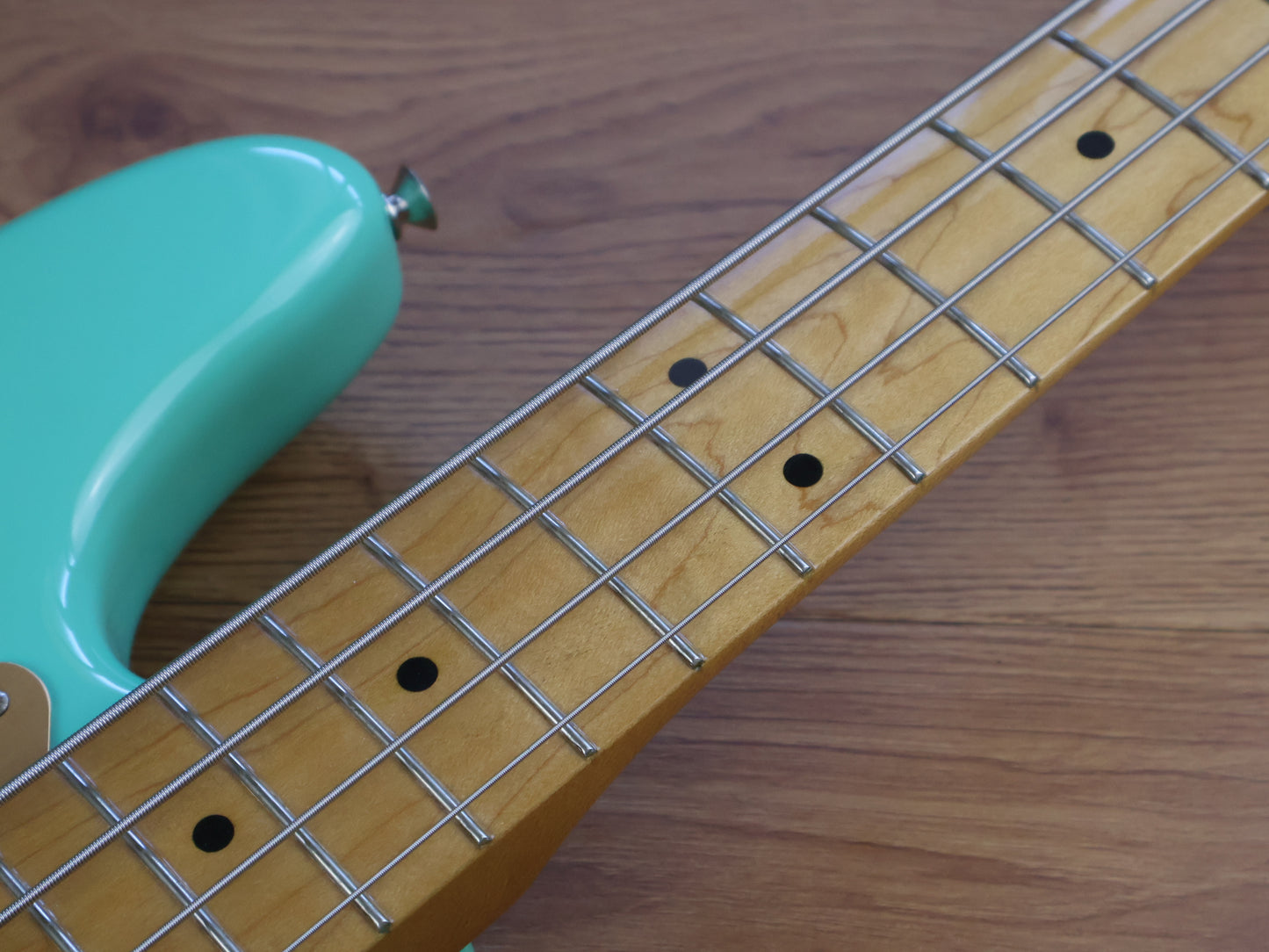 Fender Vintera '50s Precision Bass w/Maple Fingerboard (Sea Foam Green)