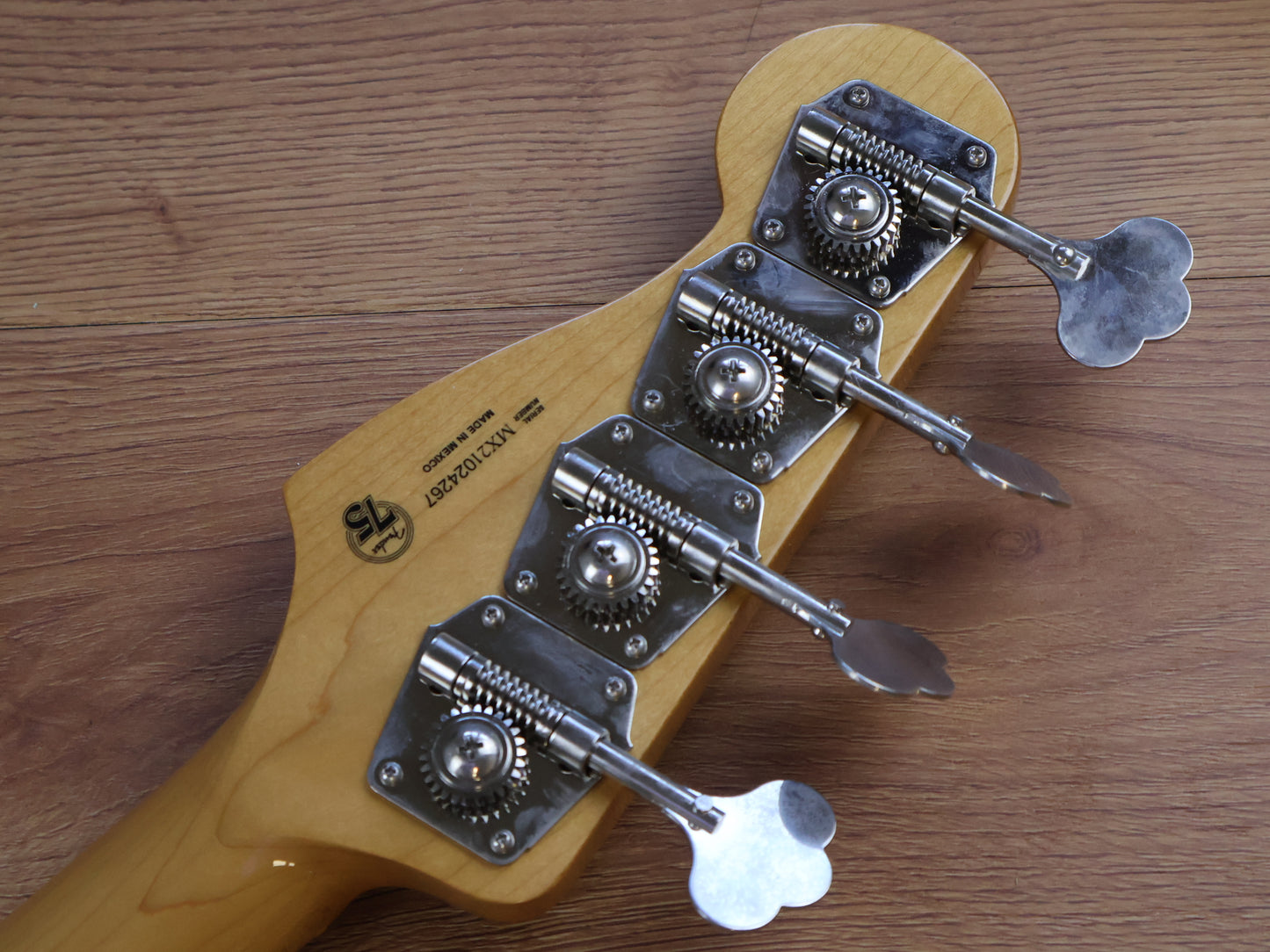 Fender Vintera '50s Precision Bass w/Maple Fingerboard (Sea Foam Green)