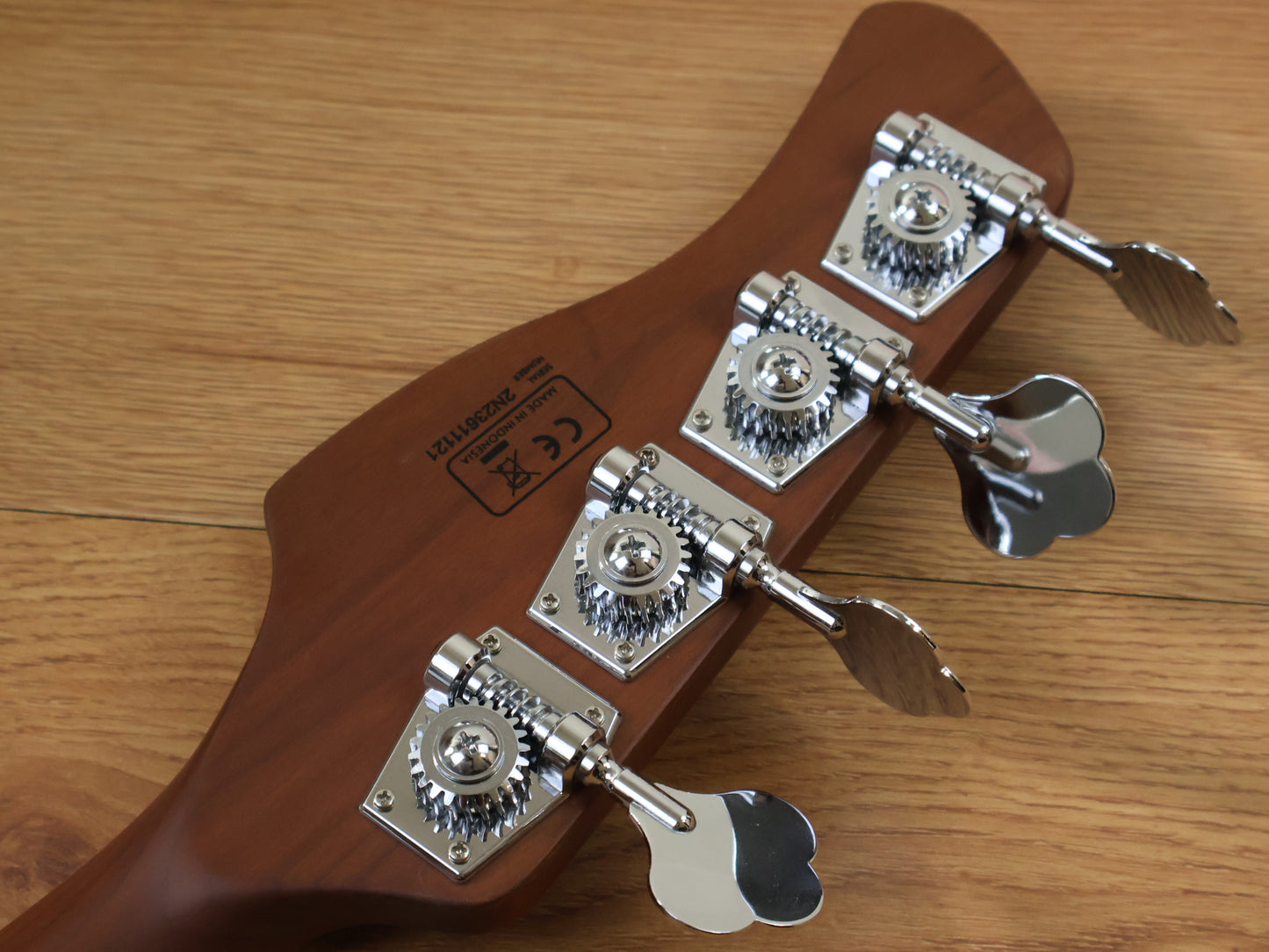 Sire Marcus Miller V5 5-String Bass (Natural)