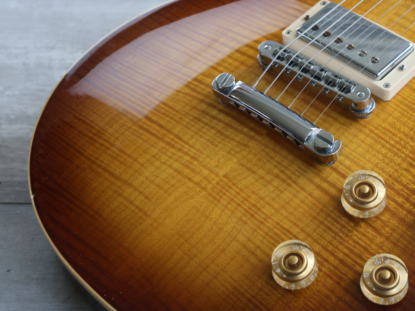 2014 Gibson USA Les Paul Standard Plus - 120th Anniversary Model (AAAA Flame Tobacco Sunburst)