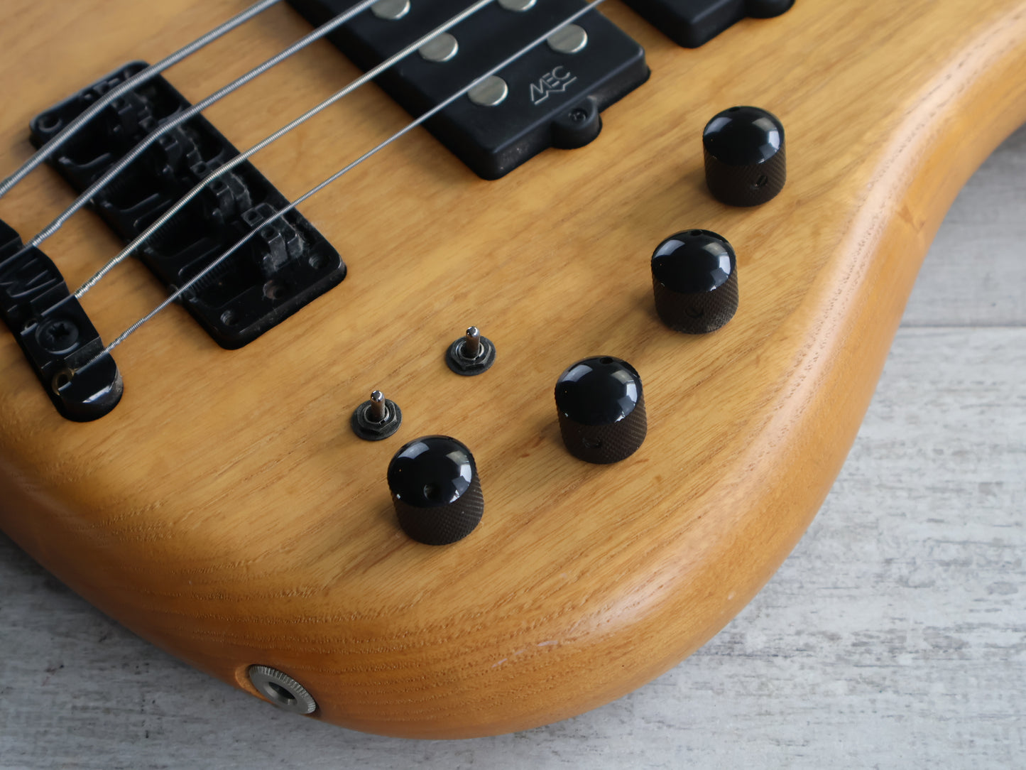 2009 Warwick Germany Corvette "$$" (Double Buck) 4-String Bass (Natural)