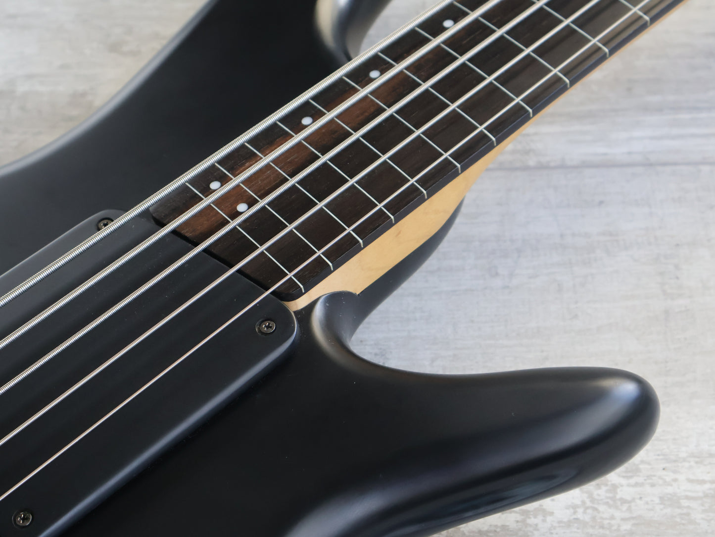 Ibanez GWB35 BKF Gary Willis Signature Model Fretless 5-String Bass (Black)