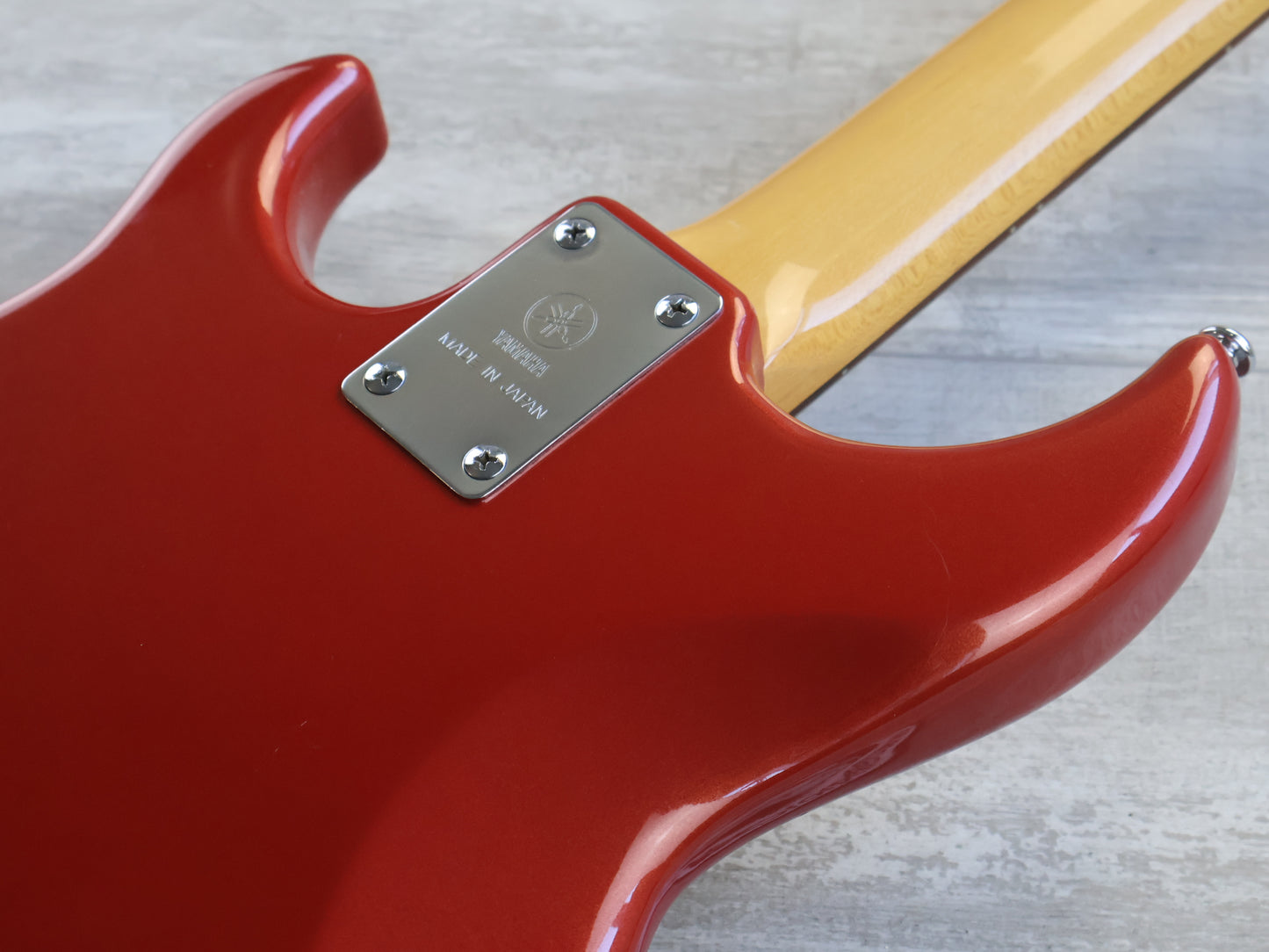 1983 Yamaha Japan BBVIS Medium Scale Broad Bass (Metallic Red)