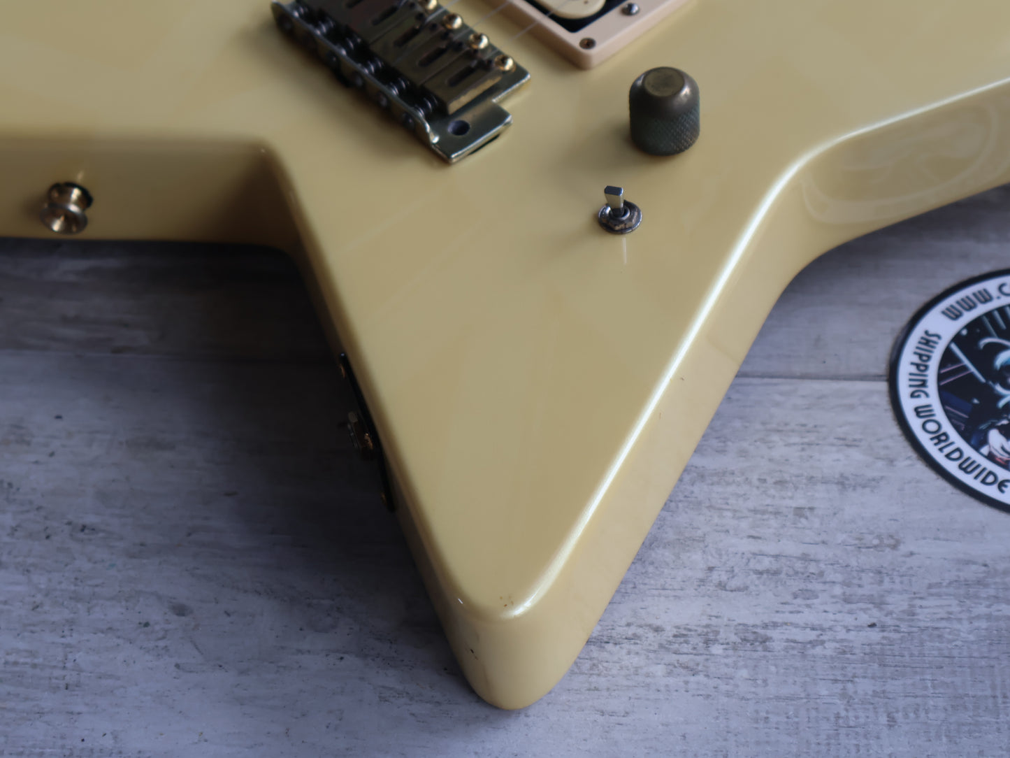 1981 Aria Pro II Strikin' Sound "Random Star" w/Dimarzio's (Vintage White)