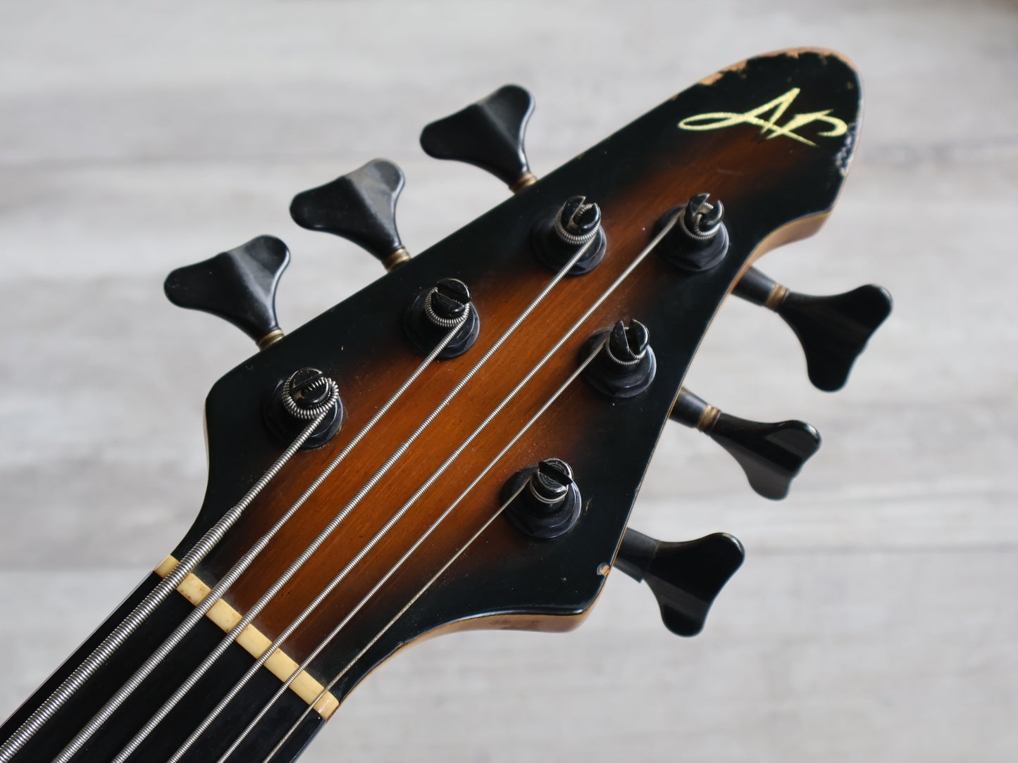 1995 Aria Pro II AVB-SB-06A Steve Bailey Signature 6-String Fretless Bass (Sunburst)