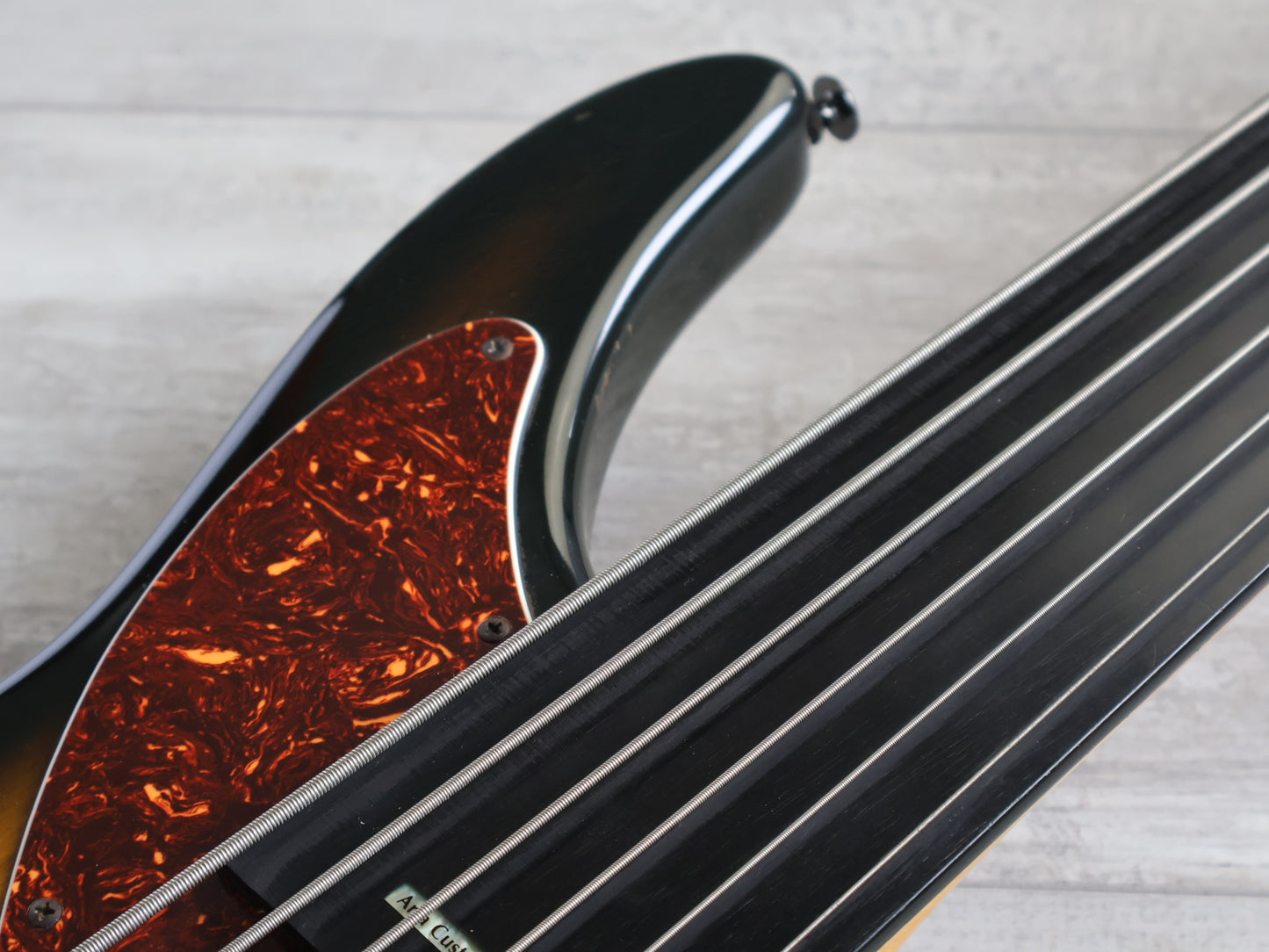 1995 Aria Pro II AVB-SB-06A Steve Bailey Signature 6-String Fretless Bass (Sunburst)