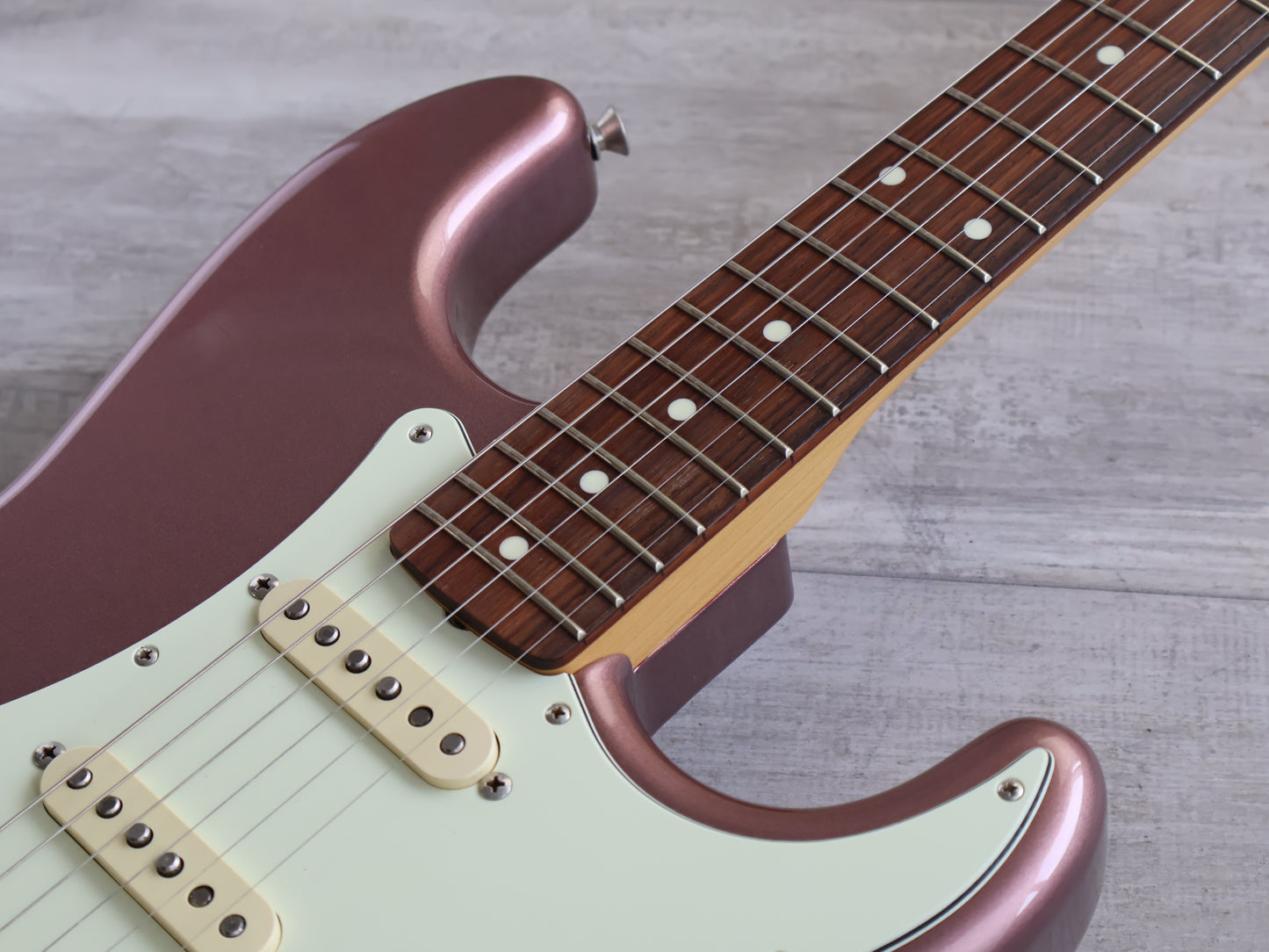 2020 Fender Japan Hybrid 60's Stratocaster (Burgundy Mist Metallic)