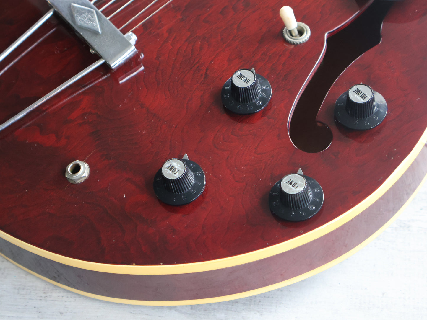 1976 Aria Pro II ES-700WRSemi Hollowbody (Wine Red)