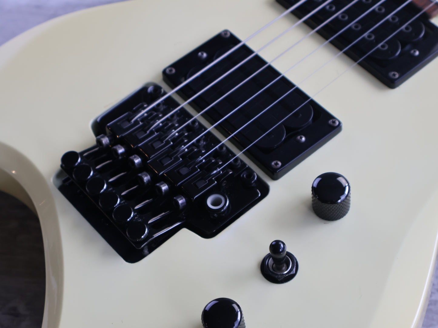 2009 Moser USA Custom Shop SRI-T Siren (Frost White)