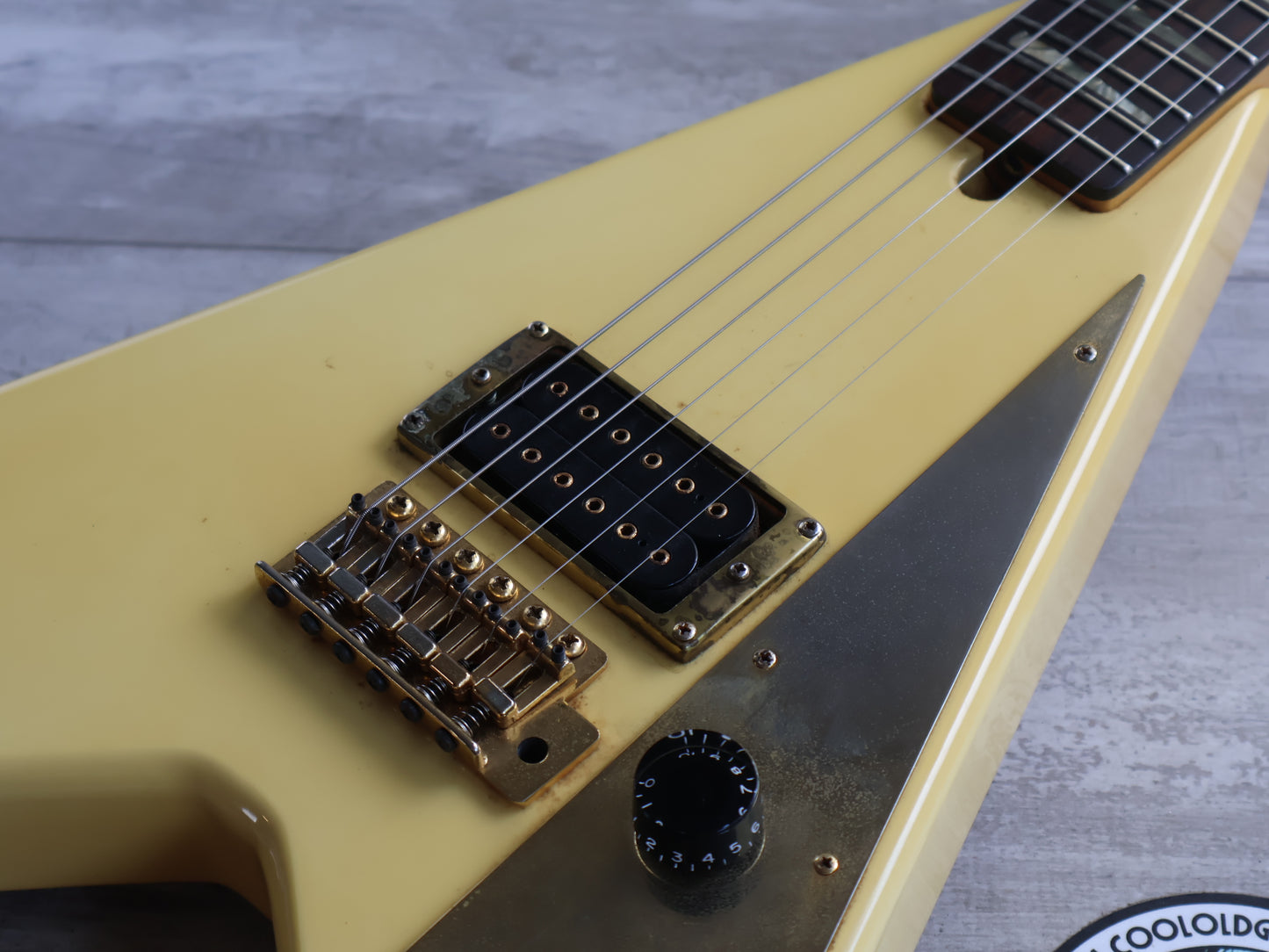 1982 Aria Pro II Japan RR-XX Randy Rhoads Flying V (White & Gold)