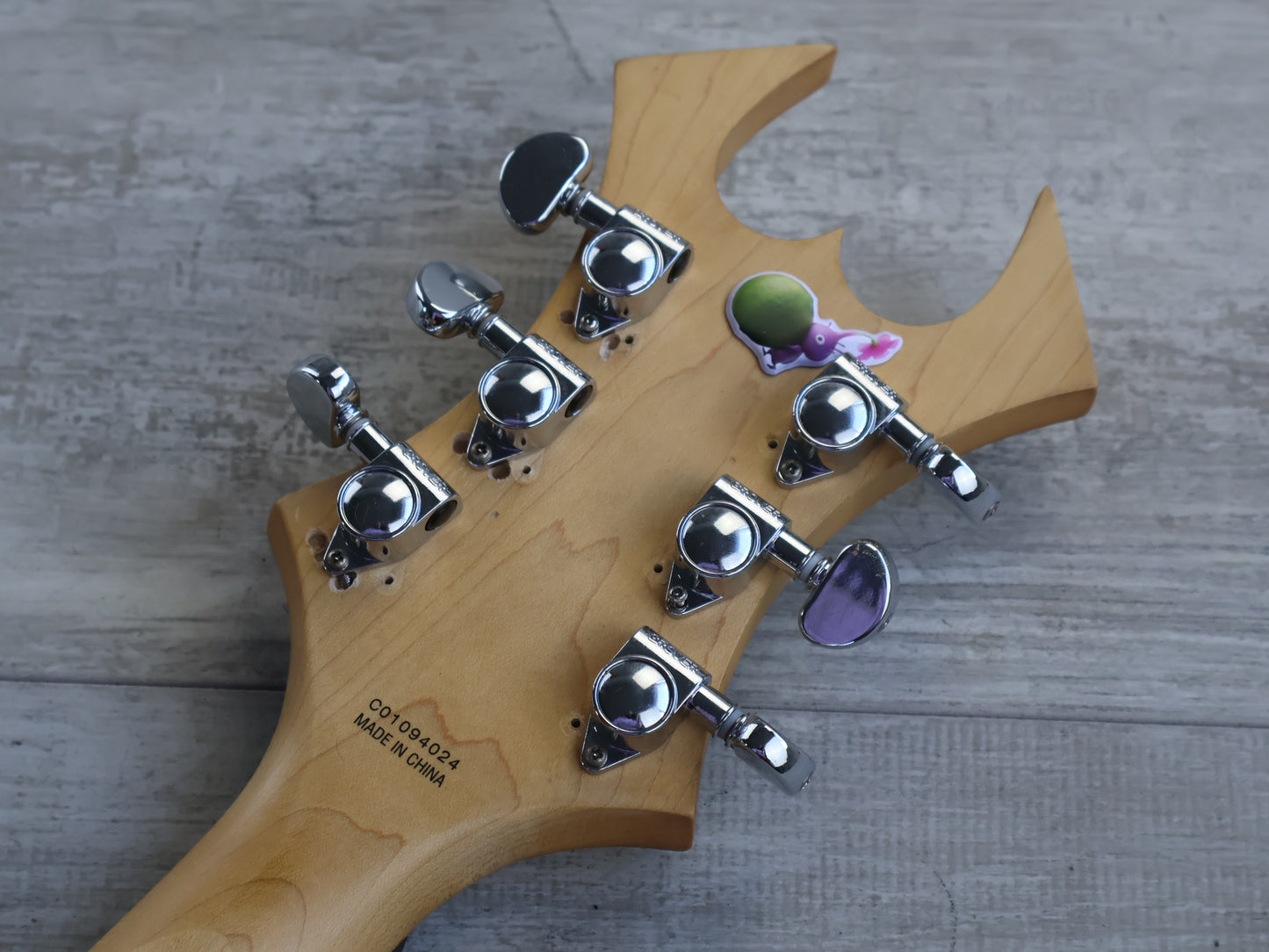 2001 BC Rich Revenge Warlock (White)