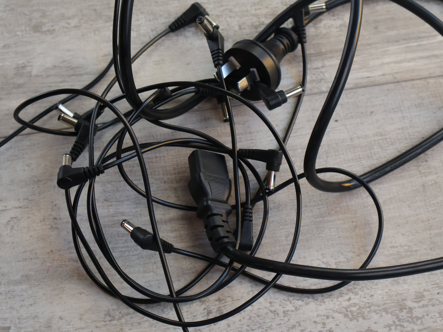 Walrus Aetos Clean Power Supply
