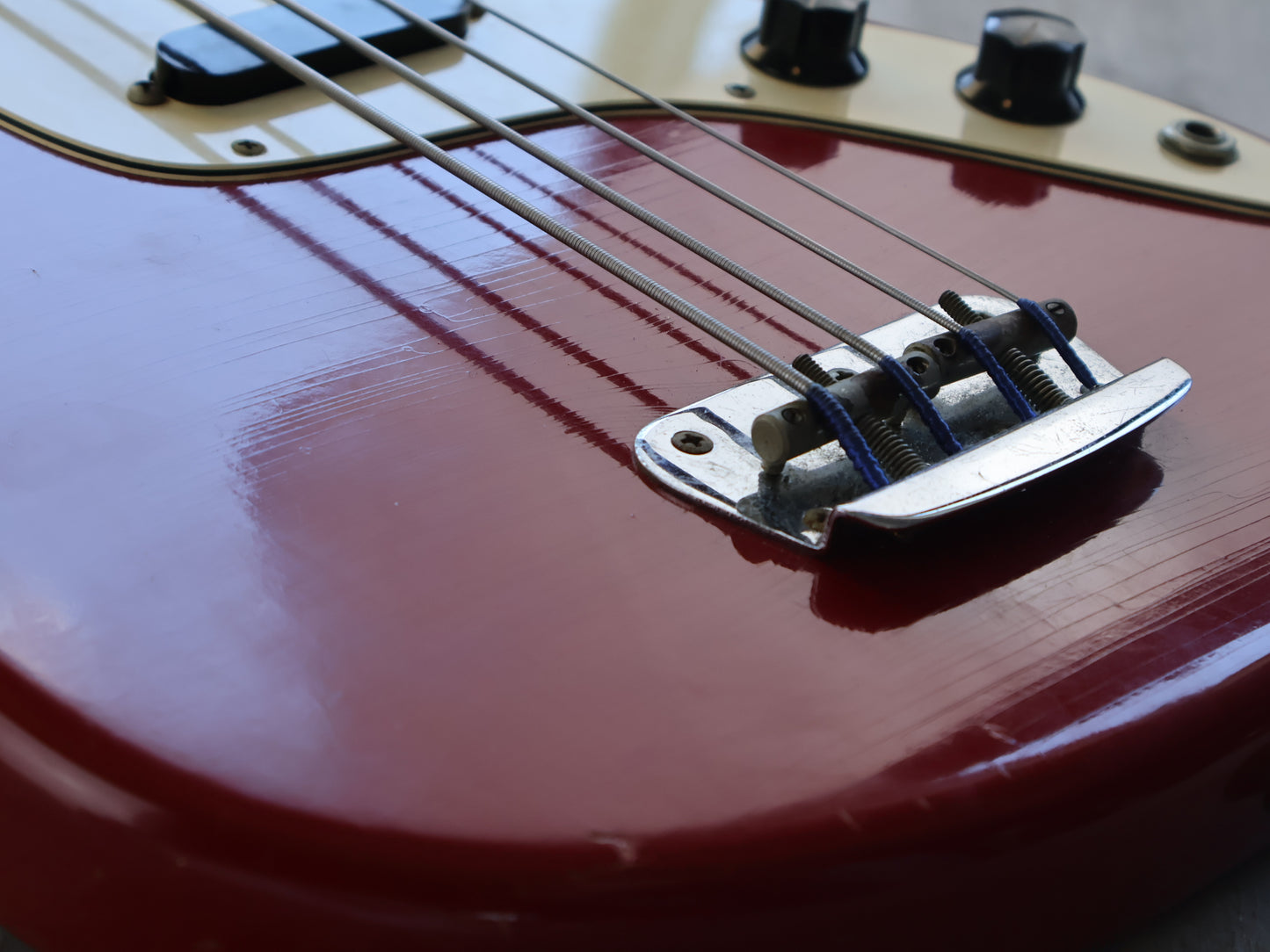 1973 Fender USA Musicmaster Bass (Dakota Red)