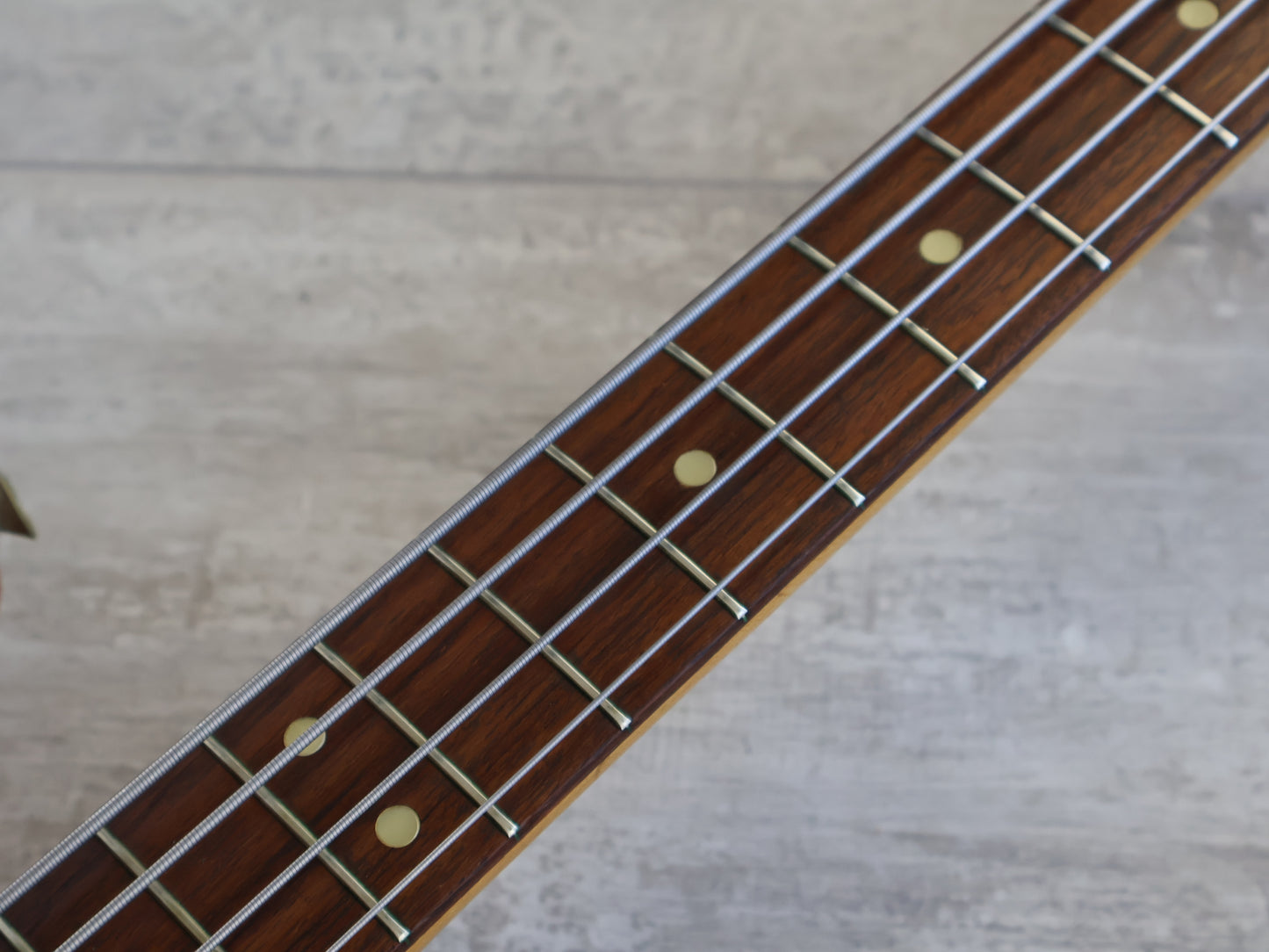 1973 Fender USA Musicmaster Bass (Dakota Red)