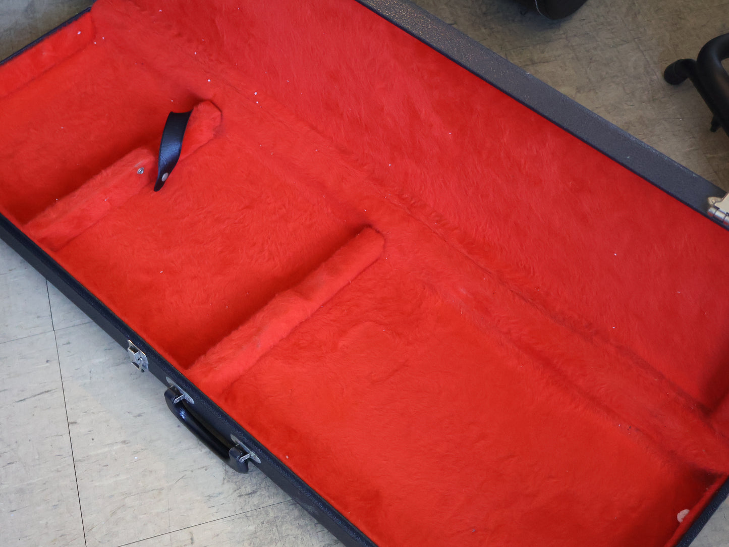 1973 Fender USA Musicmaster Bass (Dakota Red)
