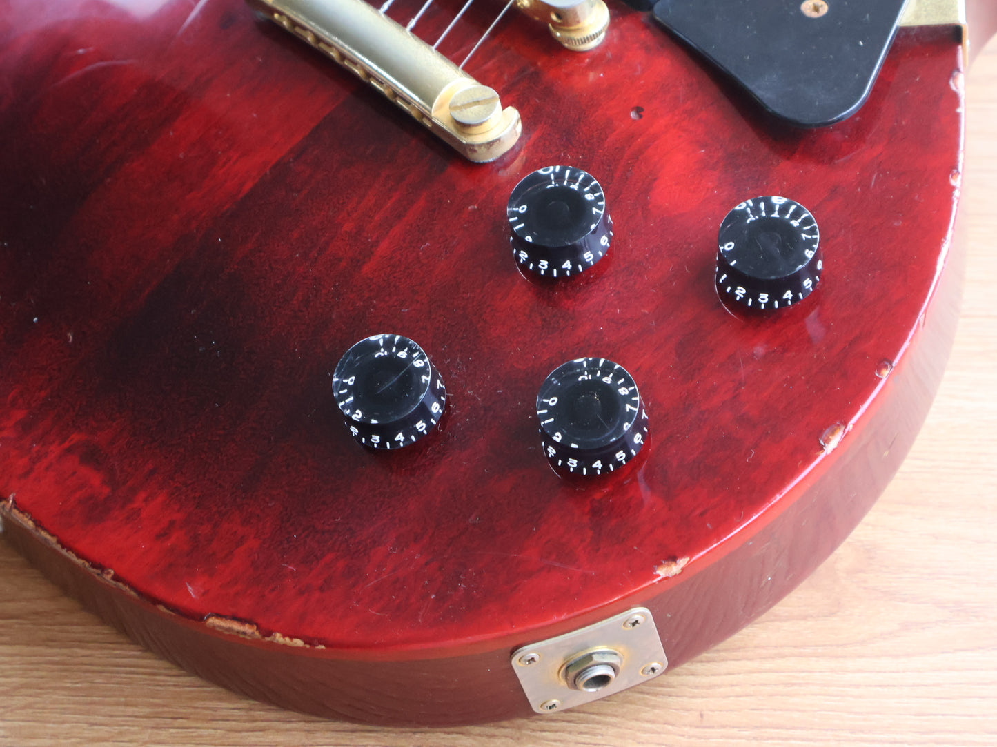 2001 Gibson USA Les Paul Studio (Wine Red)