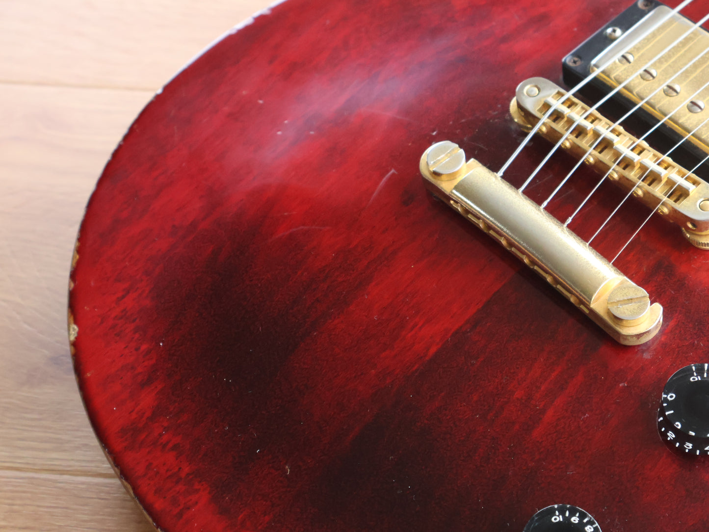 2001 Gibson USA Les Paul Studio (Wine Red)