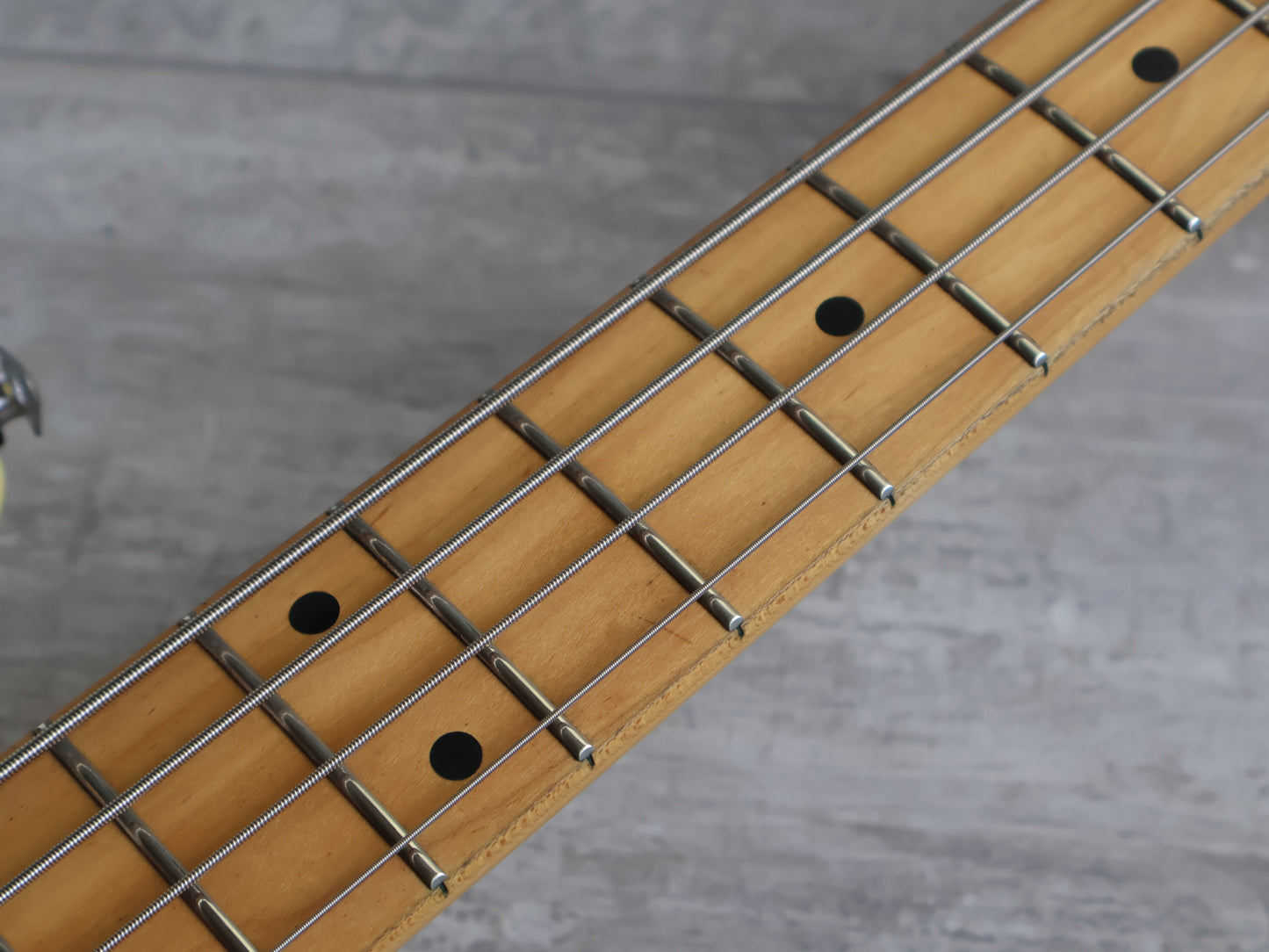 2000 G&L Japan SB-2 Tribute Series PJ Bass (White)