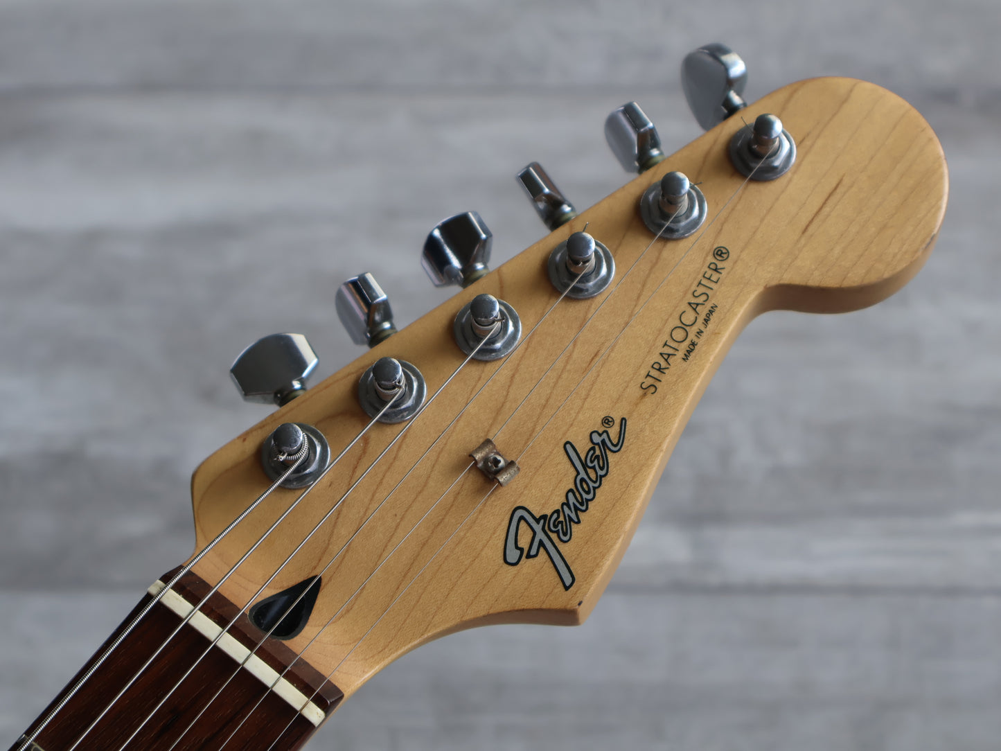 2005 Fender Japan ST-STD Stratocaster Standard (Sunburst)