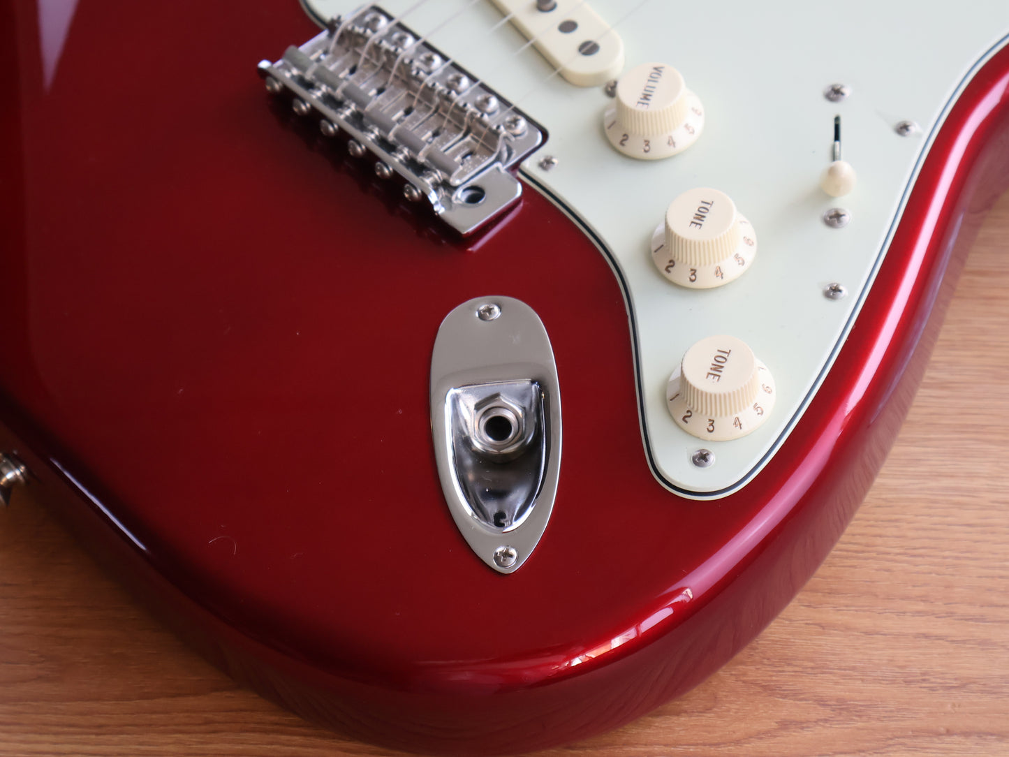 2013 Fender Classic 60's Stratocaster (Candy Apple Red)