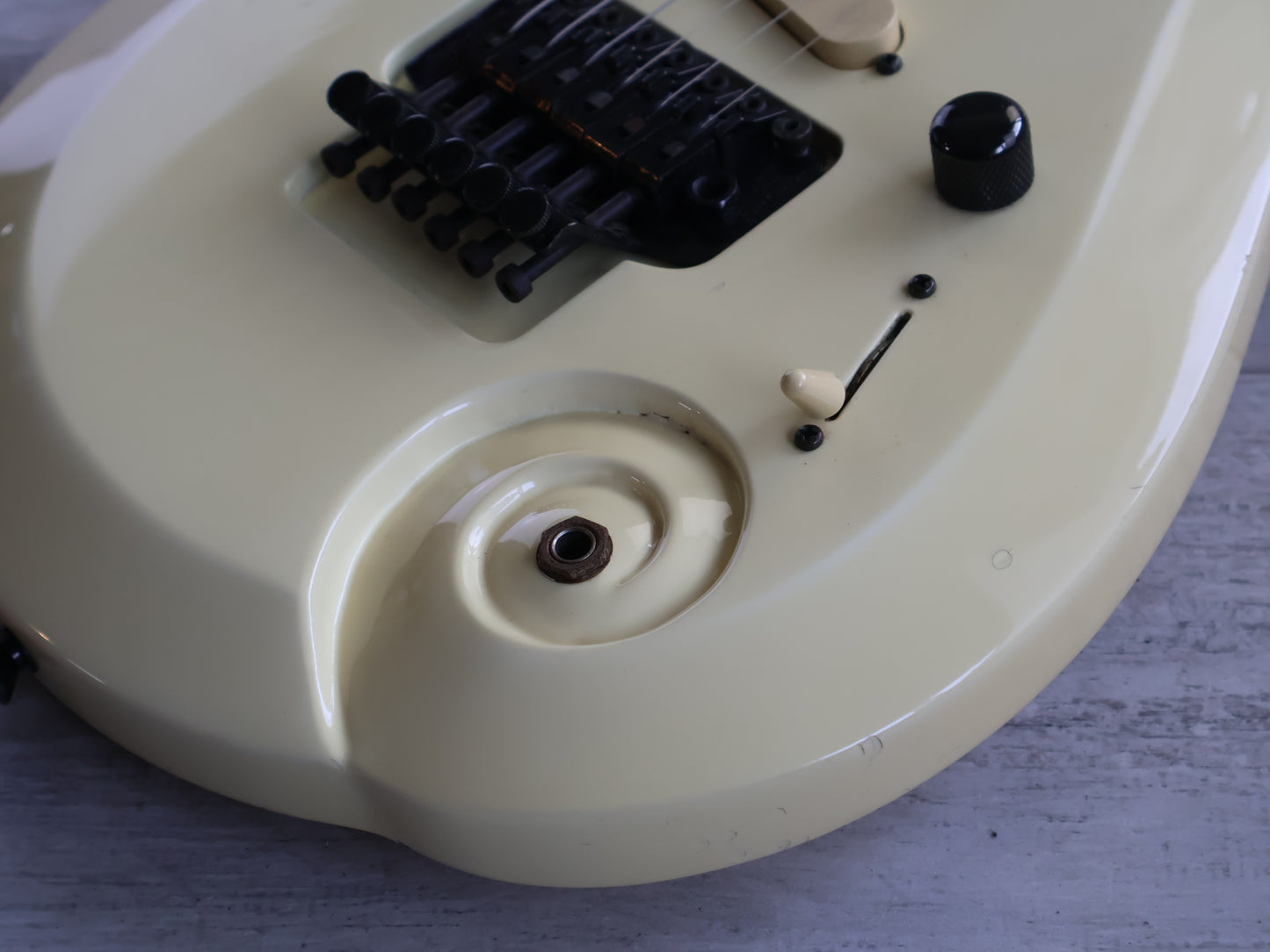 1990's Edwards (by ESP Japan) ES-11 OPRIII Sugizo/Prince Signature Cloud (White)
