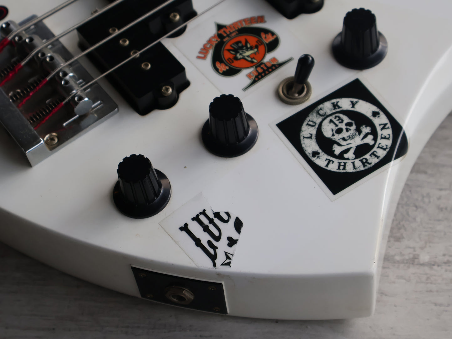 1995 Burny (Fernandes) BMB-65 Mockingbird Bass (White)