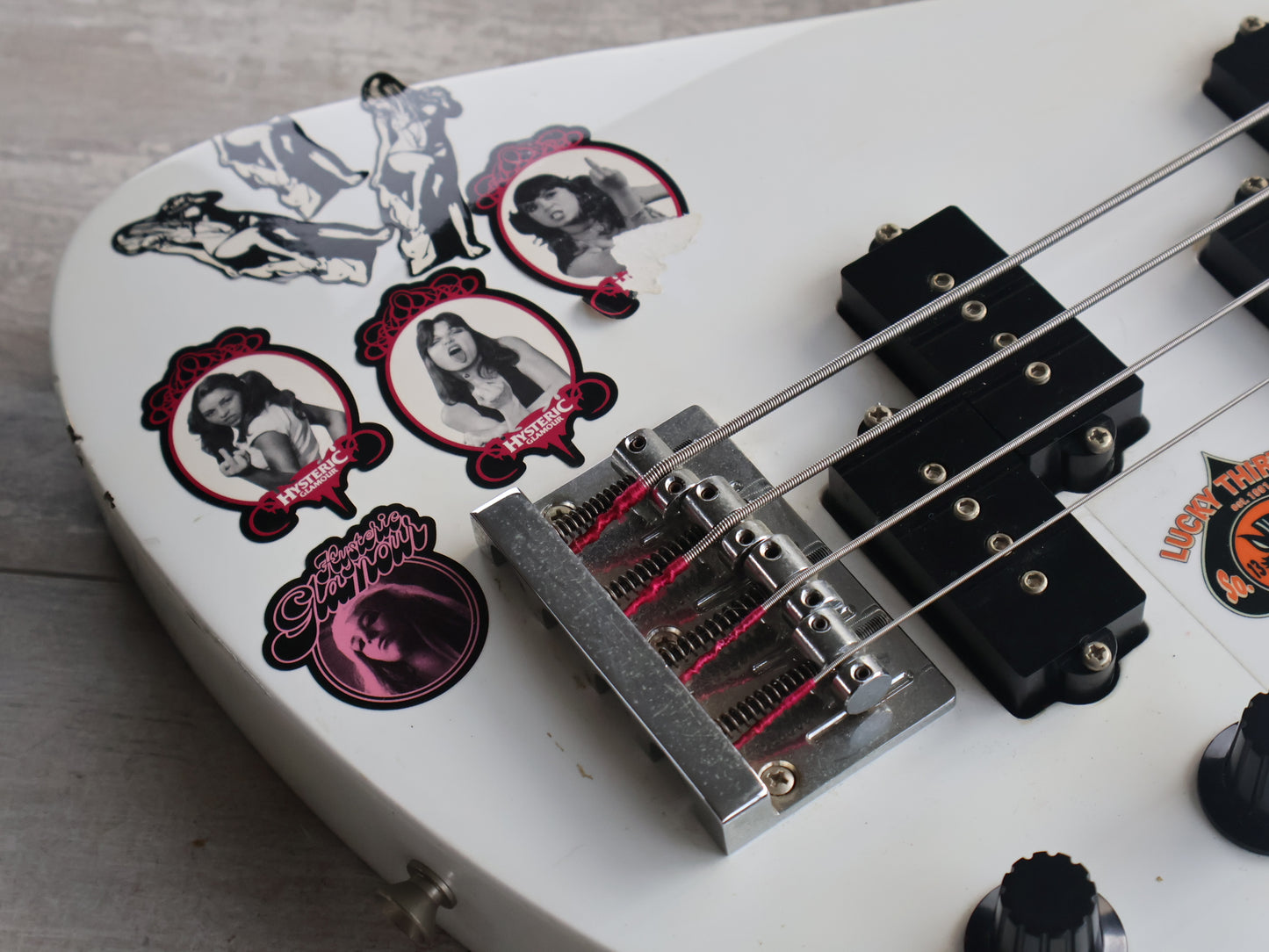 1995 Burny (Fernandes) BMB-65 Mockingbird Bass (White)