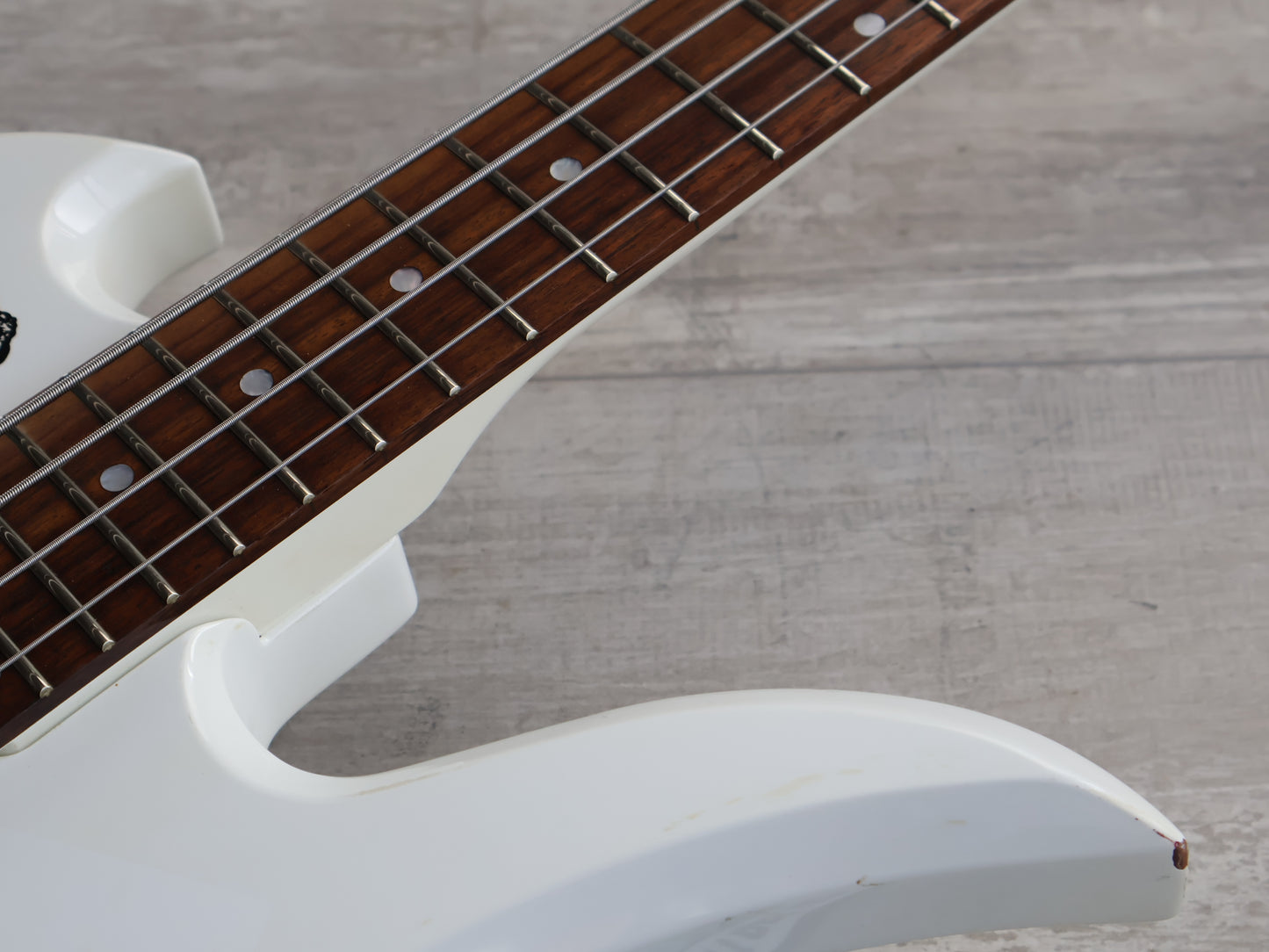 1995 Burny (Fernandes) BMB-65 Mockingbird Bass (White)