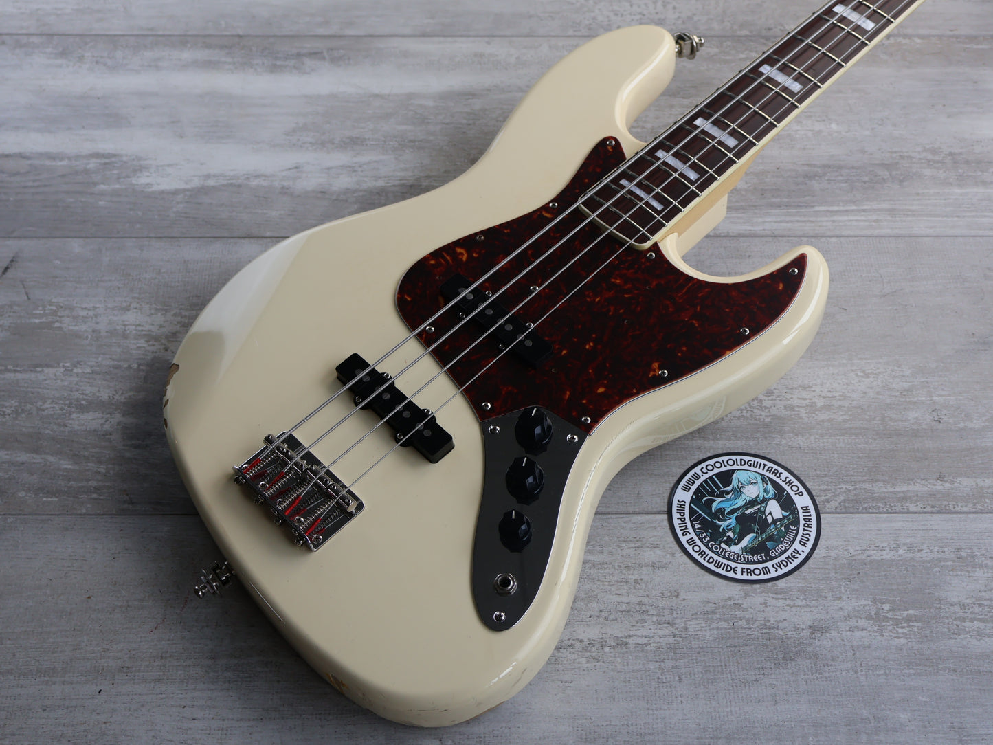 1999 Fender Japan JB75 '75 Reissue Jazz Bass (Vintage White)
