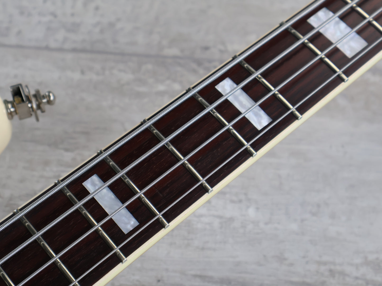 1999 Fender Japan JB75 '75 Reissue Jazz Bass (Vintage White)