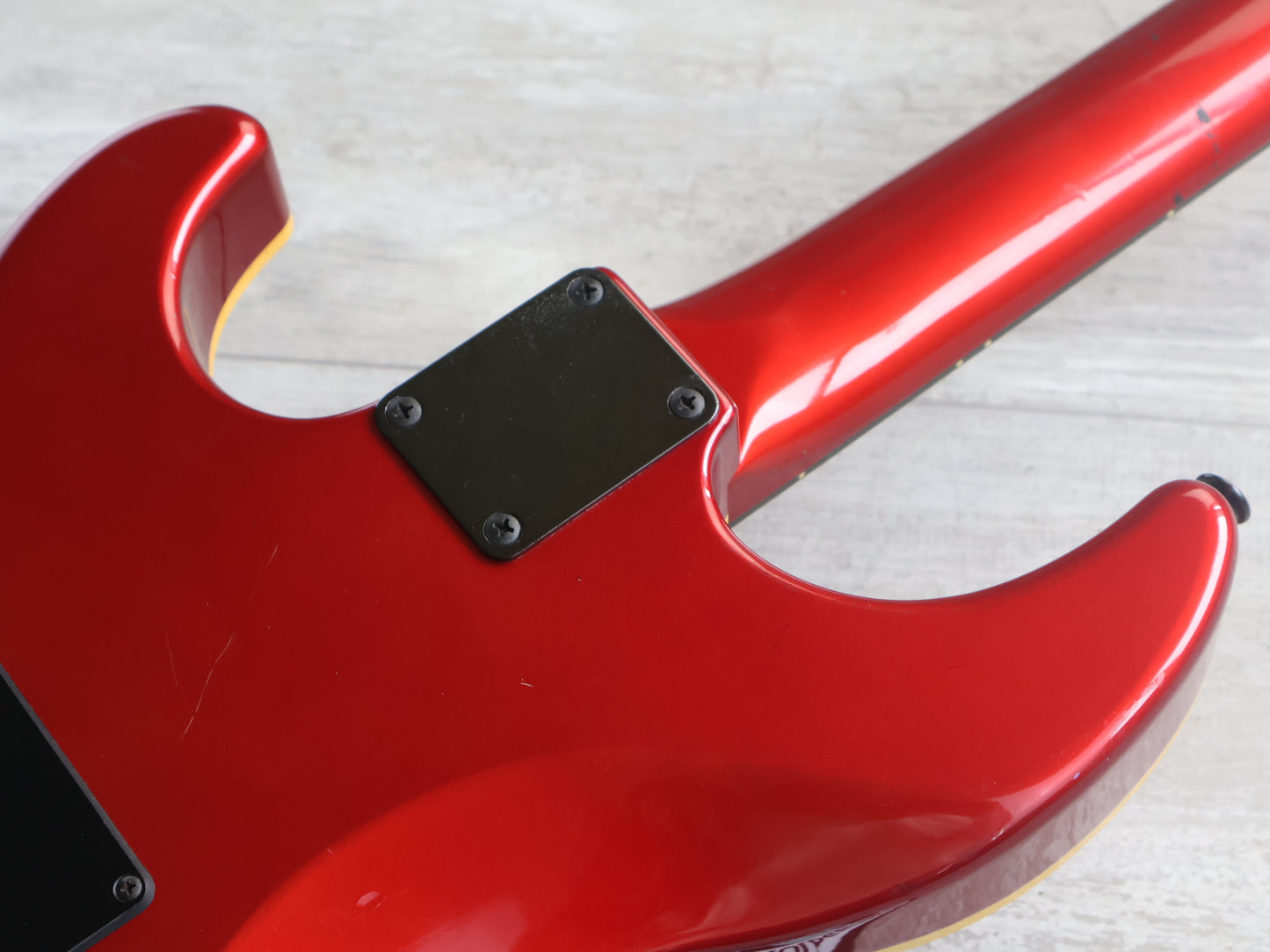 1985 Yamaha Japan SE700E Bound Flat-Top Superstrat (Candy Apple Red)