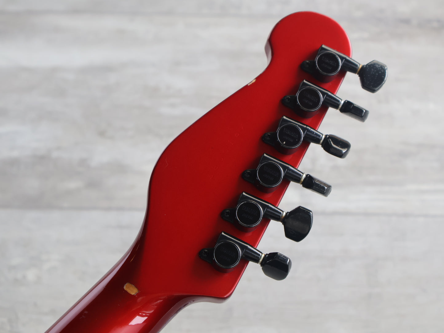 1985 Yamaha Japan SE700E Bound Flat-Top Superstrat (Candy Apple Red)