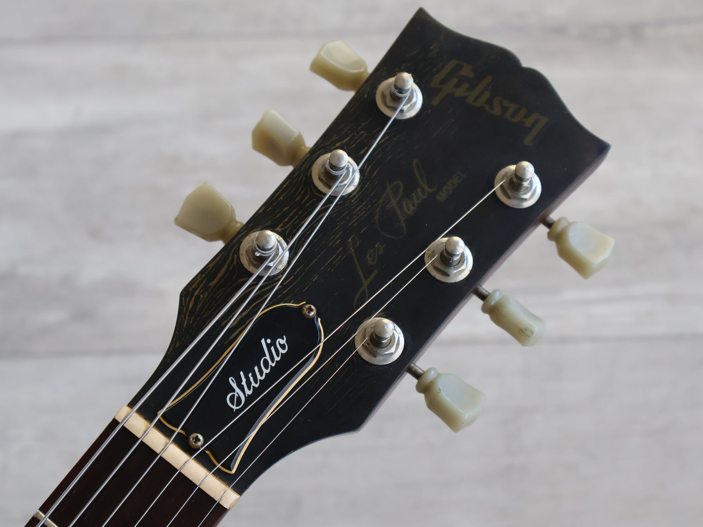 1999 Gibson USA Les Paul Studio (Wine Red)