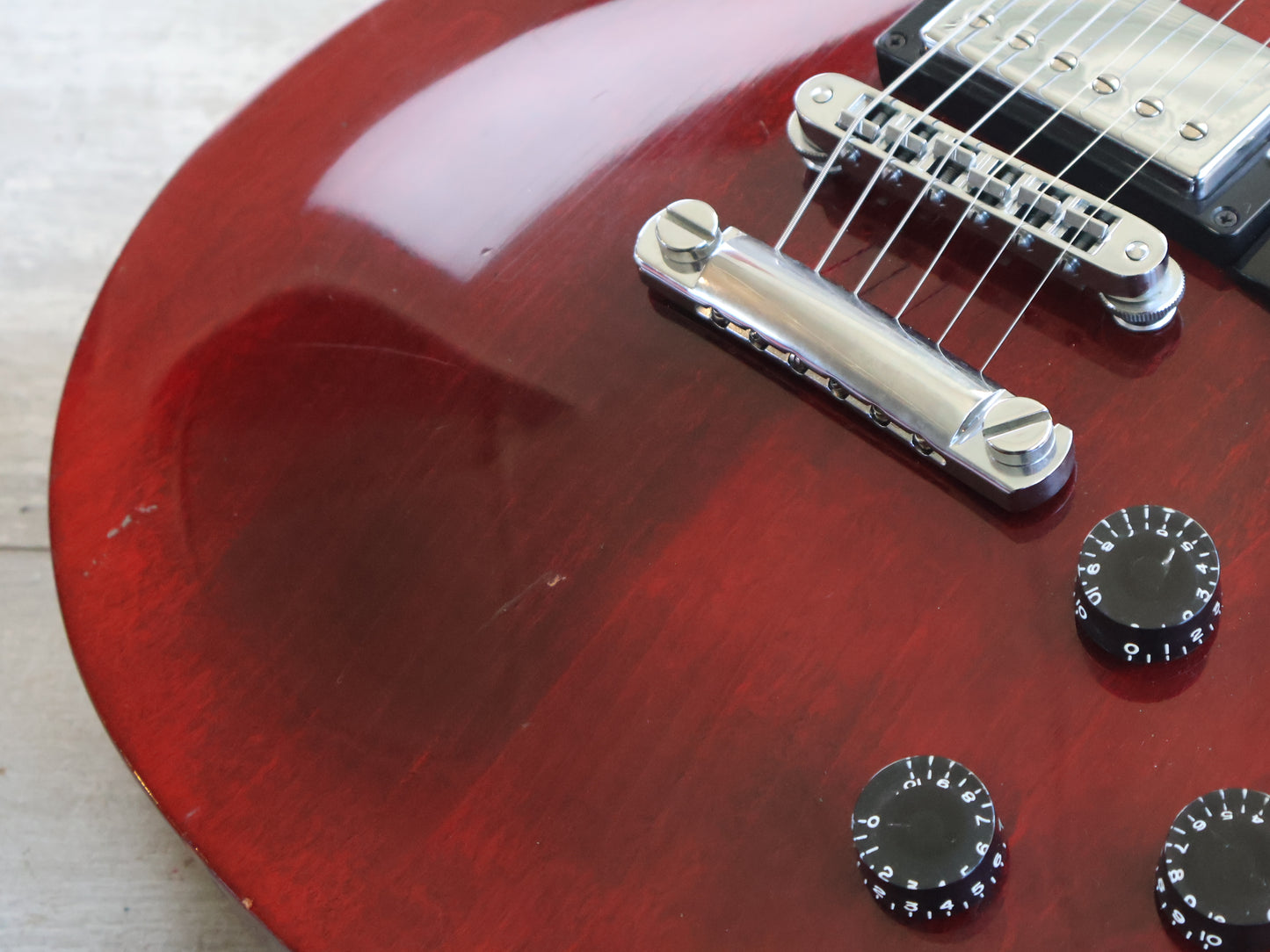 1999 Gibson USA Les Paul Studio (Wine Red)