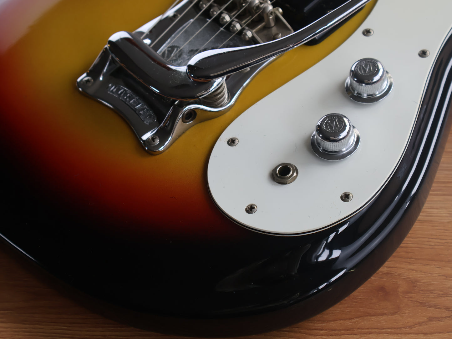 1997 Mosrite "1965" Reissue Ventures Model w/Moseley Tremolo (Sunburst)