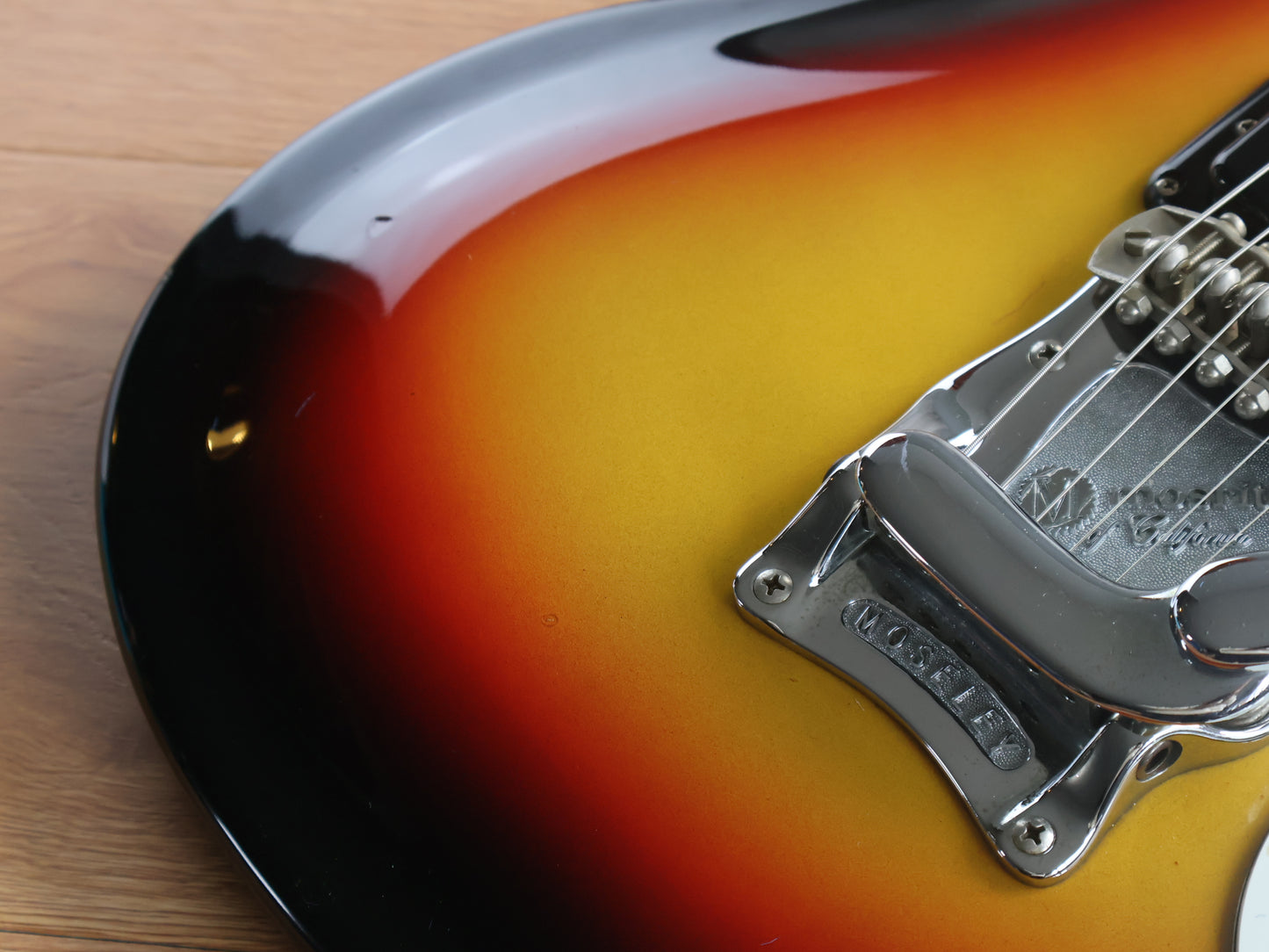 1997 Mosrite "1965" Reissue Ventures Model w/Moseley Tremolo (Sunburst)