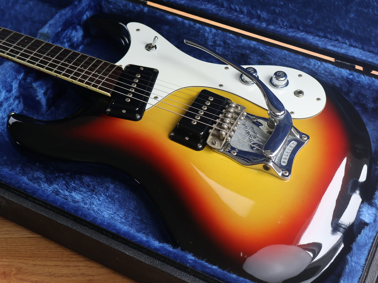 1997 Mosrite "1965" Reissue Ventures Model w/Moseley Tremolo (Sunburst)