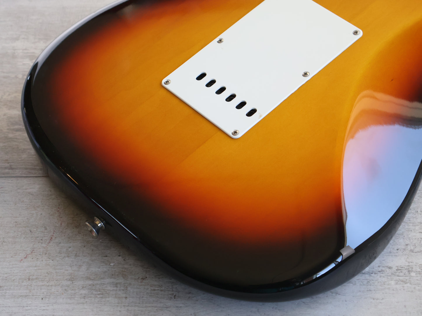 2014 Fender Japan ST-STD Stratocaster Standard (Sunburst)