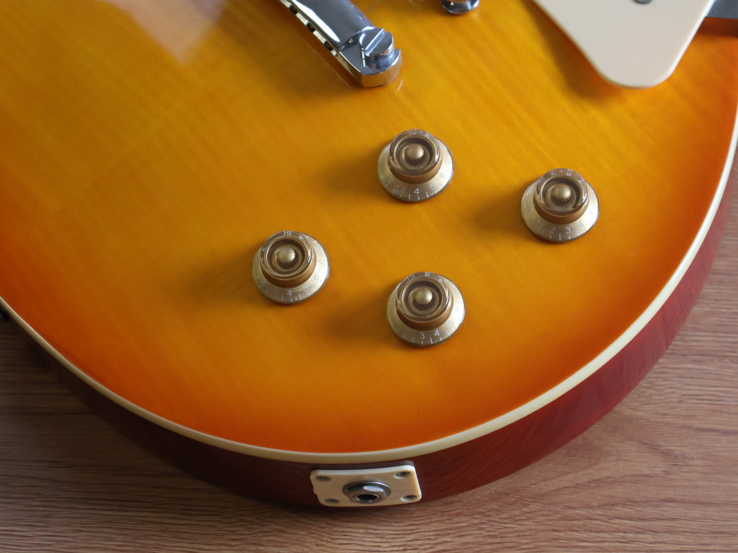Blitz by Aria Pro II Leopard Les Paul Standard (Honeyburst)