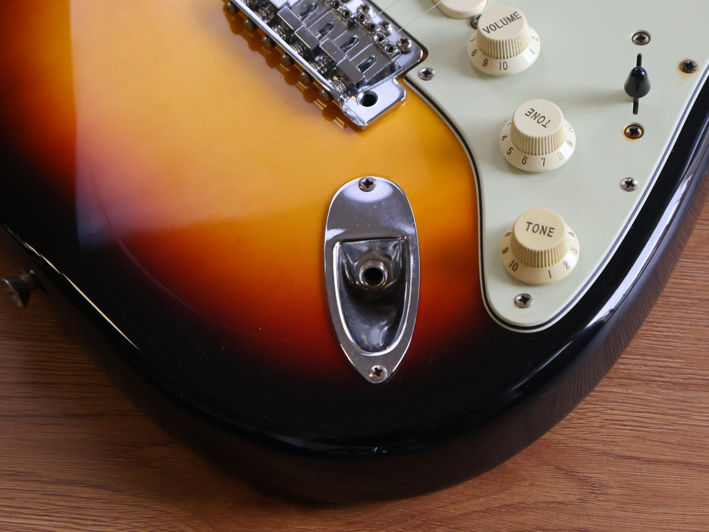 2006 Fender Japan ST72 '72 Reissue Stratocaster (Sunburst)