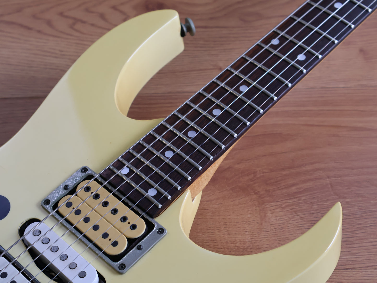 1999 Ibanez Japan PGM30 Paul Gilbert Signature Model (White)