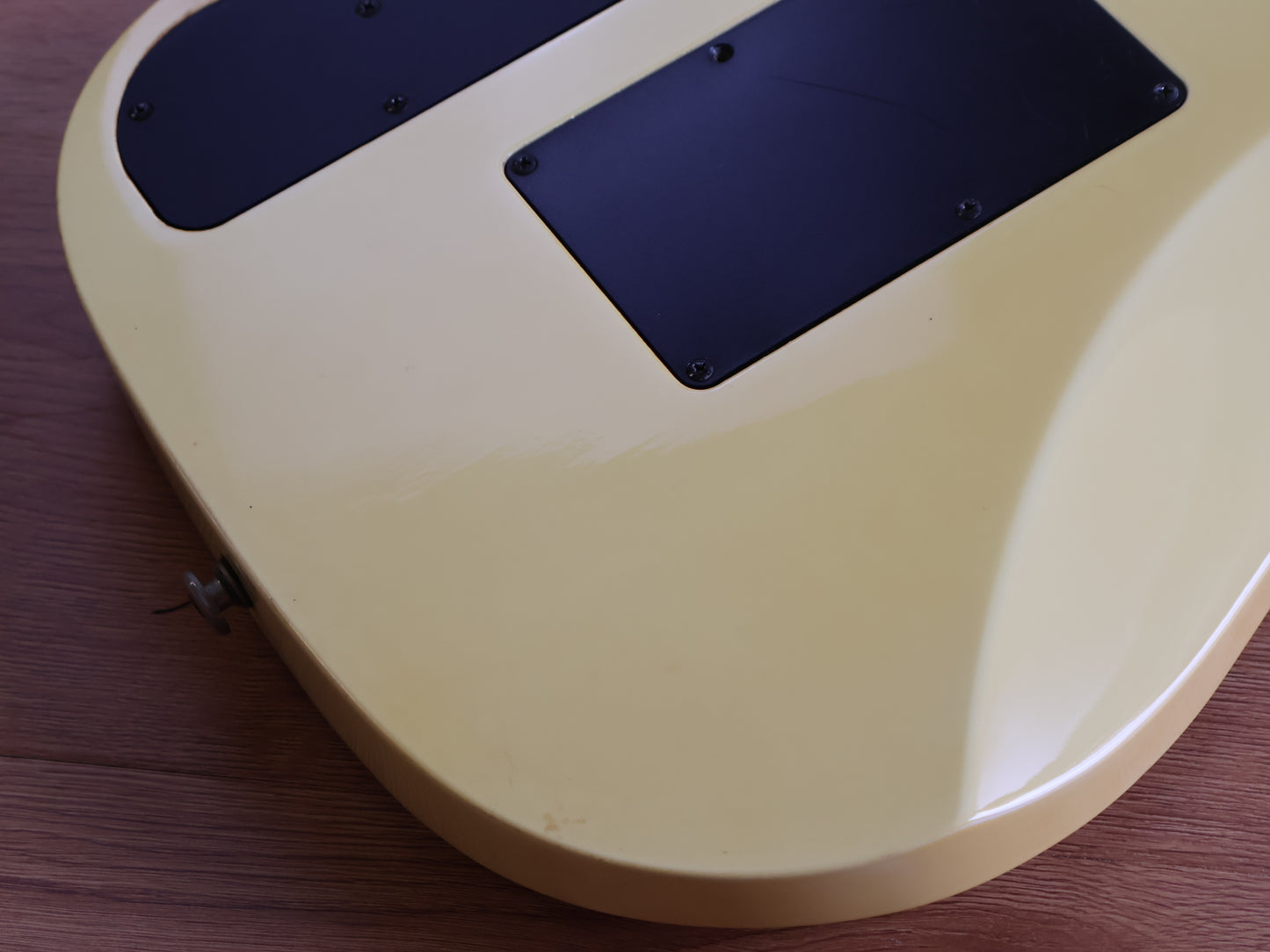 1999 Ibanez Japan PGM30 Paul Gilbert Signature Model (White)