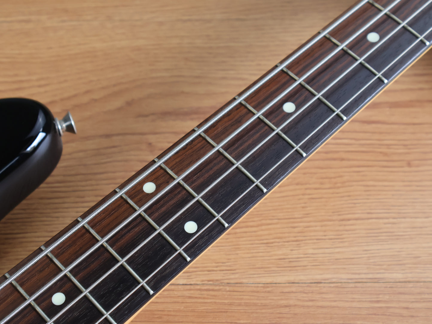 2023 Fender Japan Traditional '60s Jazz Bass (Sunburst)