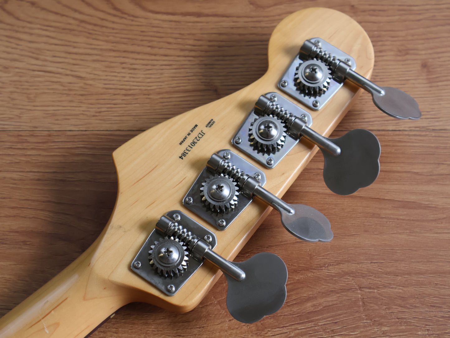 2023 Fender Japan Traditional '60s Jazz Bass (Sunburst)