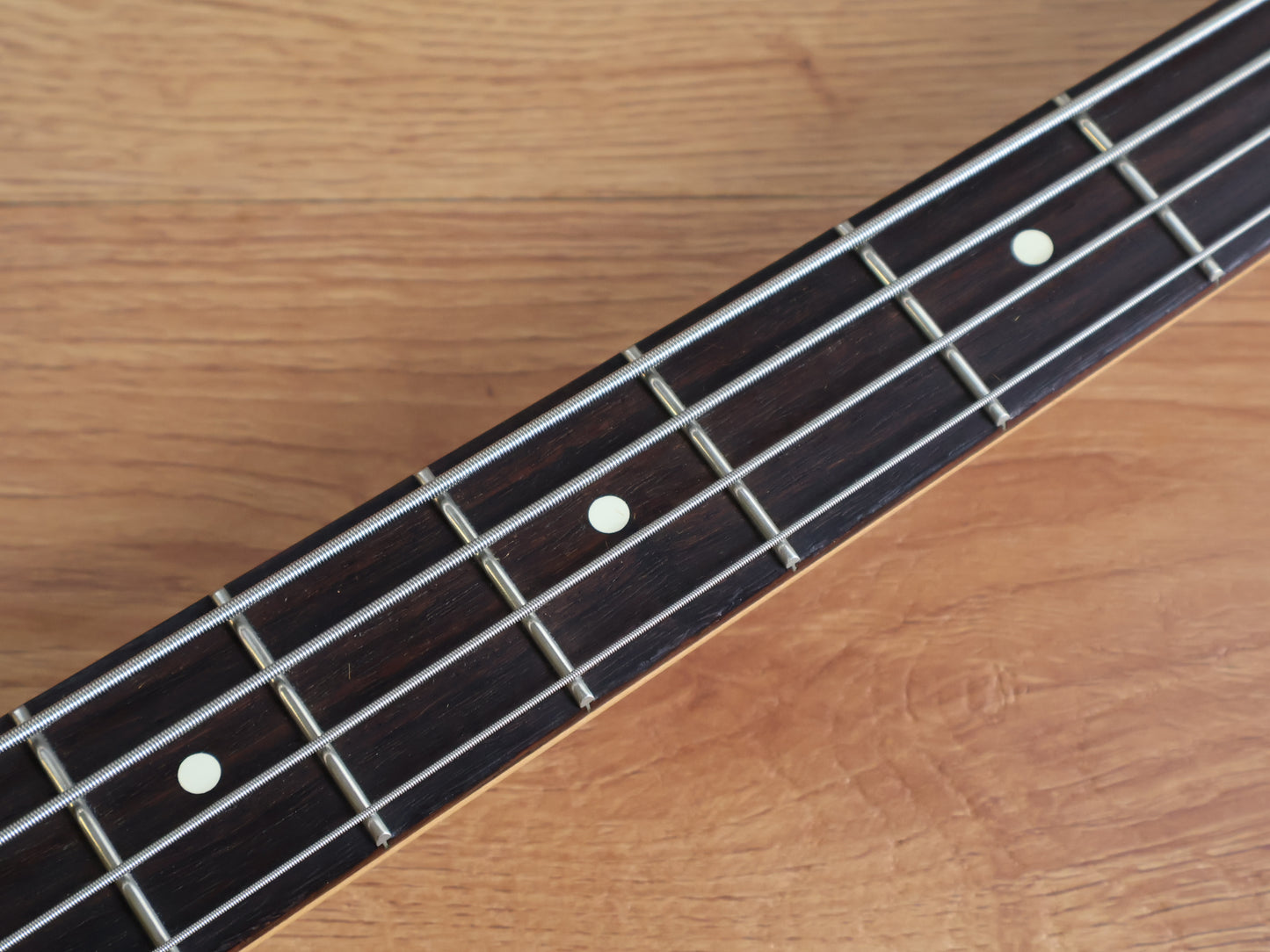 2005 Fender USA American Standard Jazz Bass (Three-Tone Sunburst)